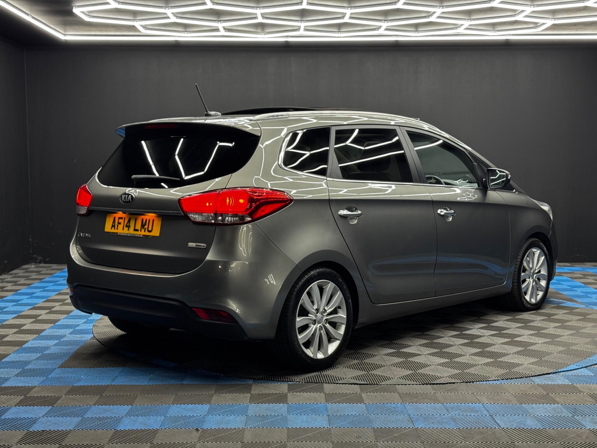 Kia Carens - Image 5