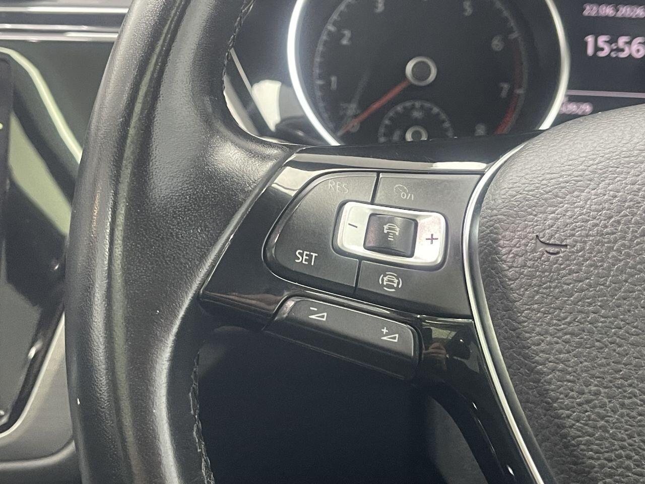 Volkswagen Touran - Image 17