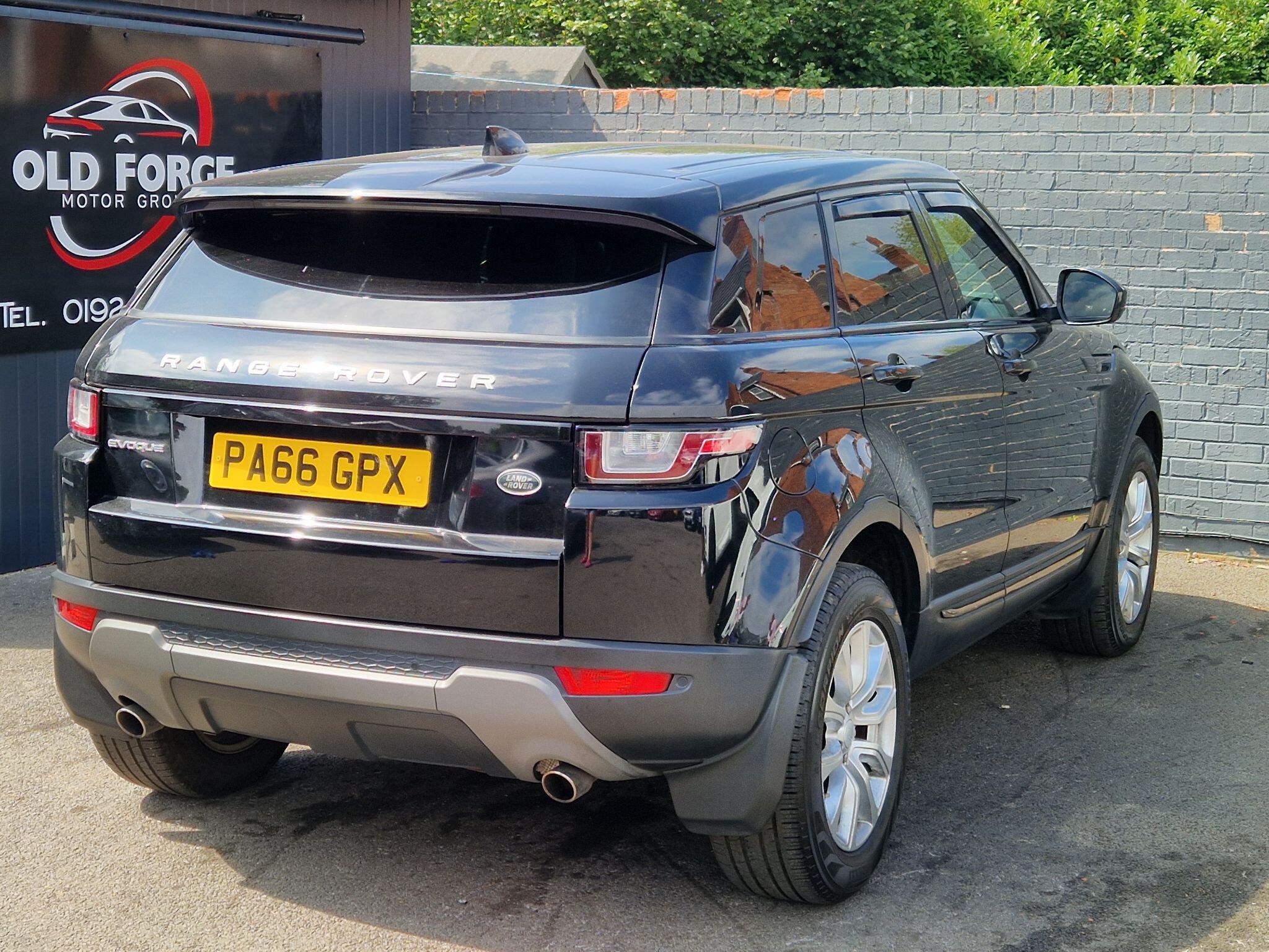 Land Rover Range Rover Evoque - Image 10