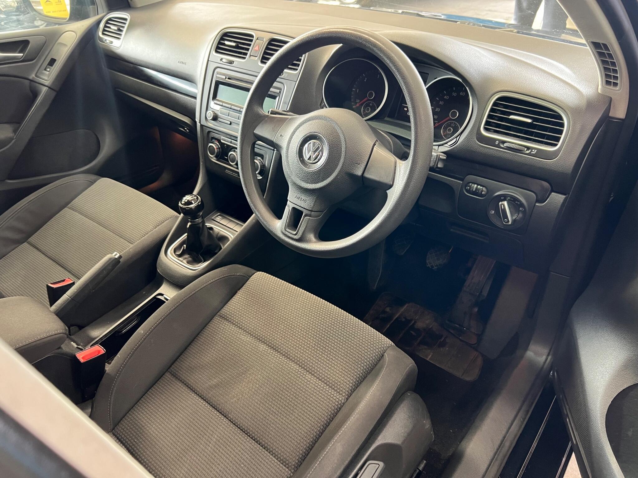 Volkswagen Golf - Image 37