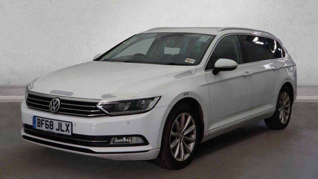 Volkswagen Passat - Image 2