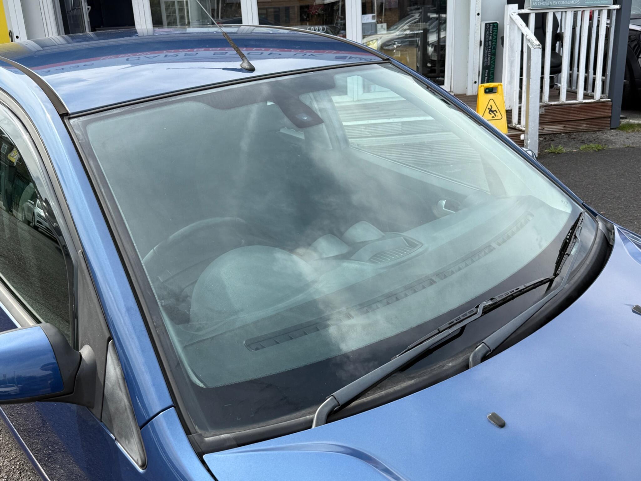 Ford Fiesta - Image 9