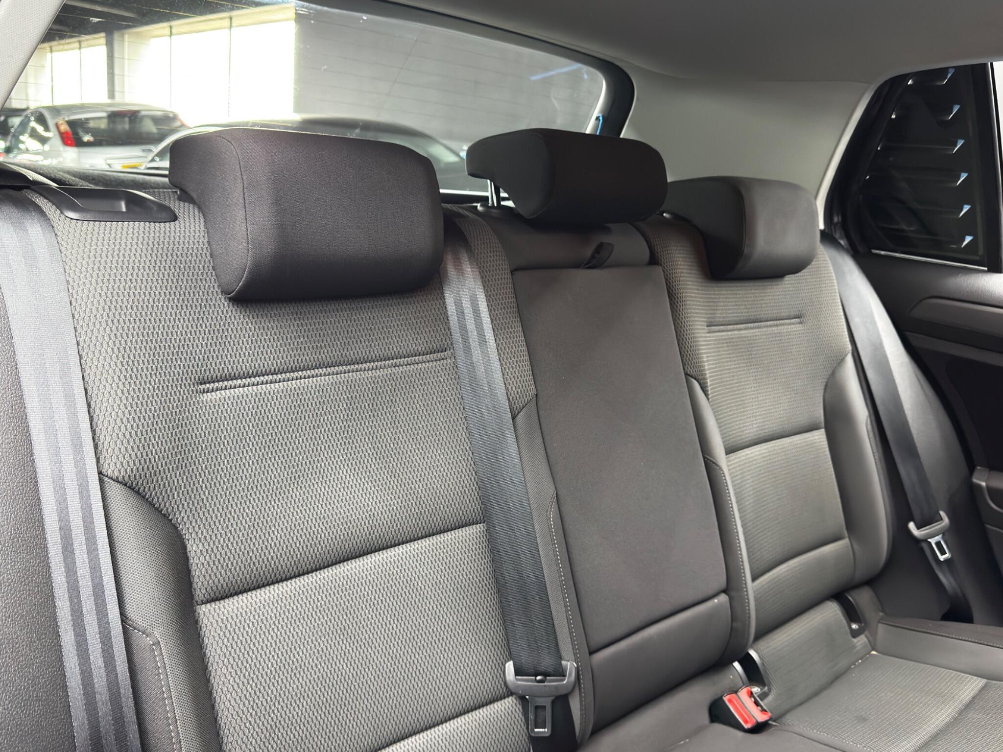 Volkswagen Golf - Image 14