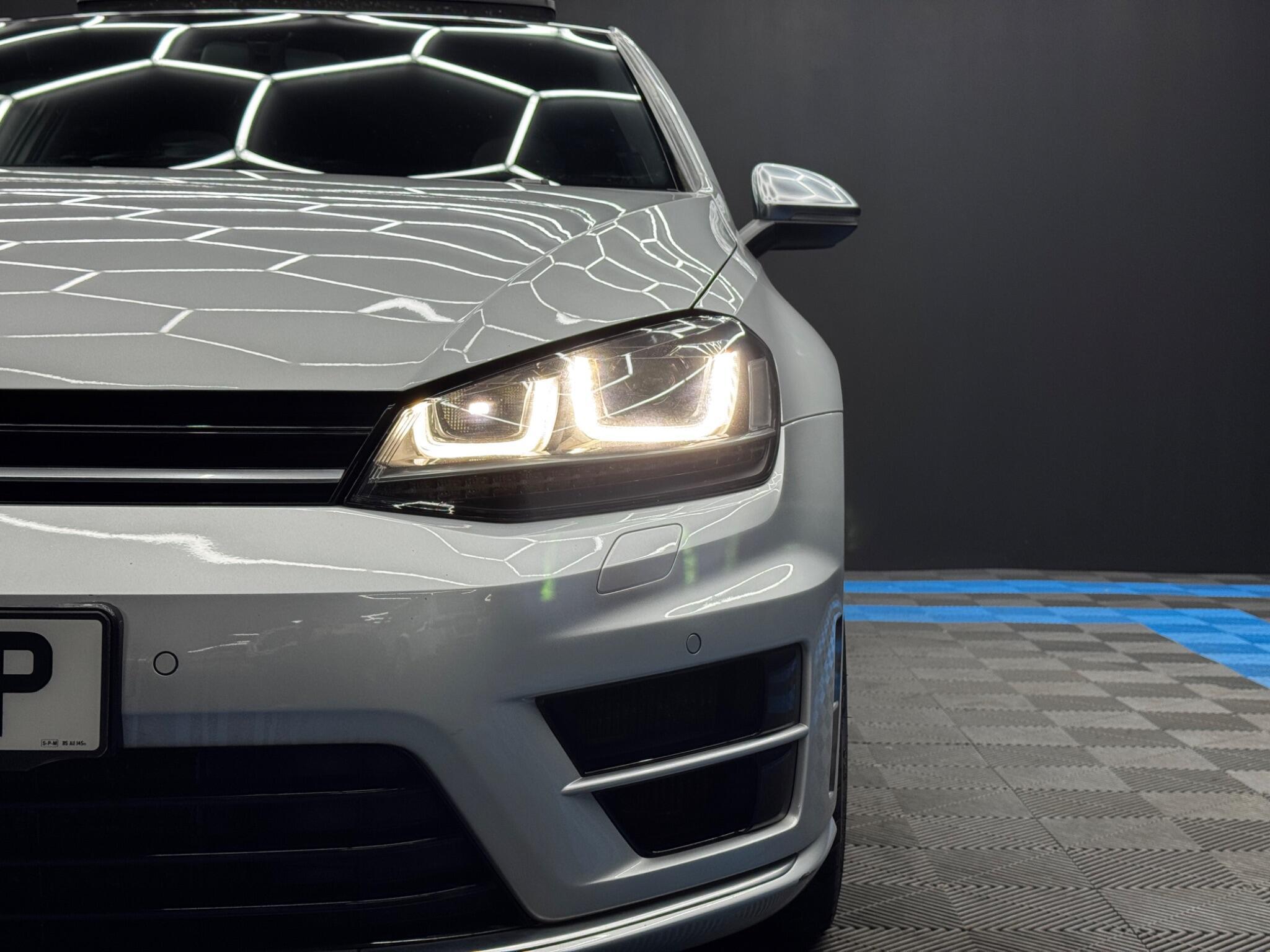 Volkswagen Golf - Image 47