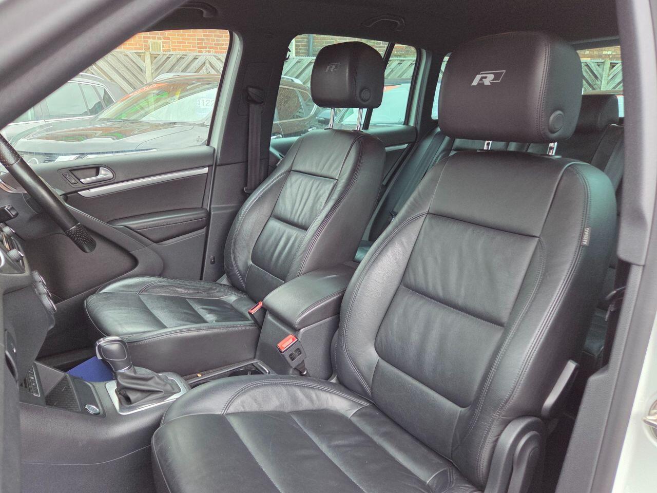 Volkswagen Tiguan - Image 30