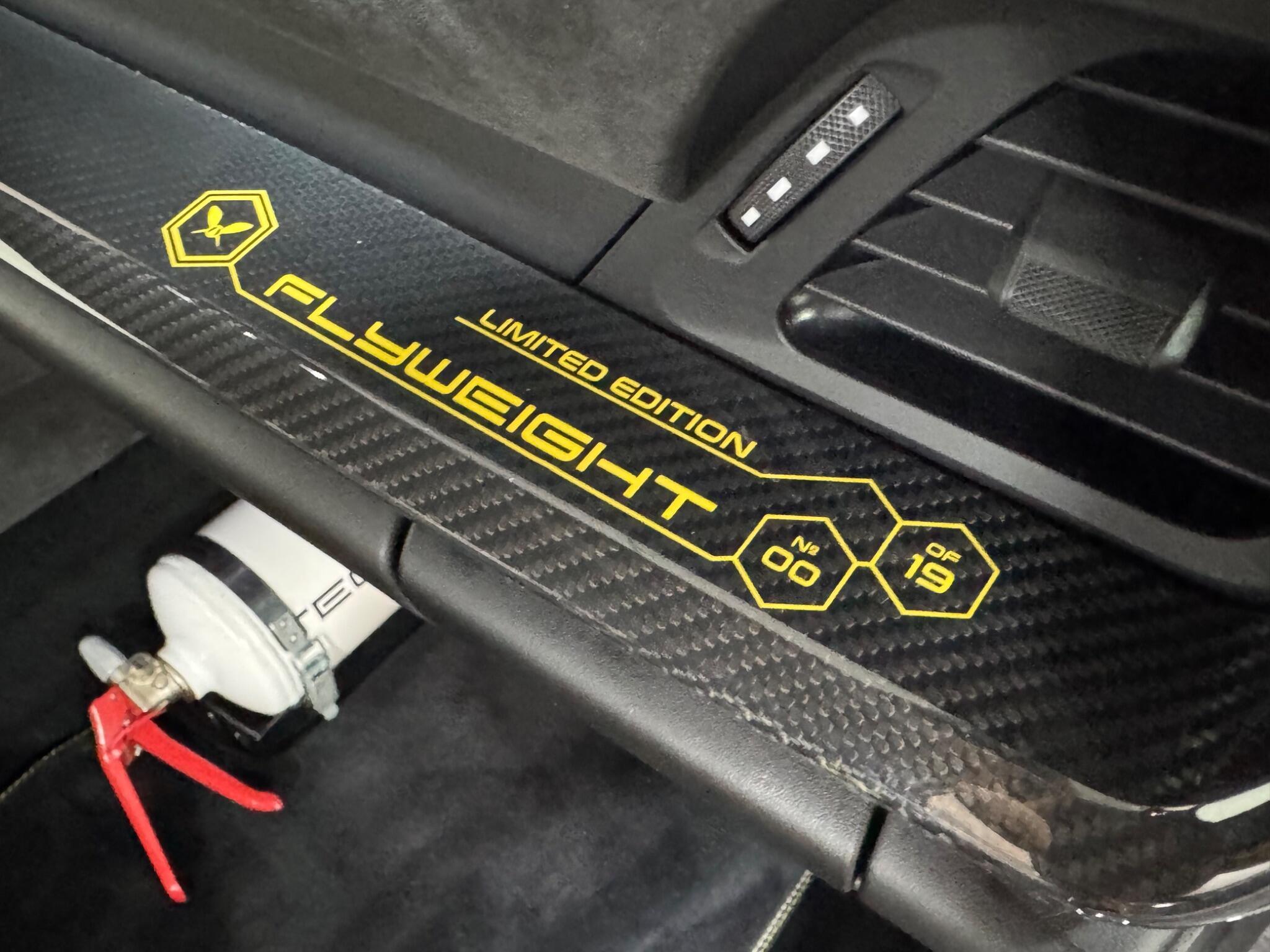 Porsche 911 - Image 14