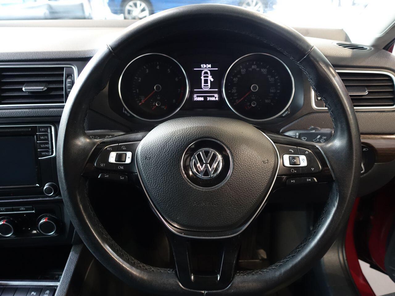 Volkswagen Jetta - Image 4