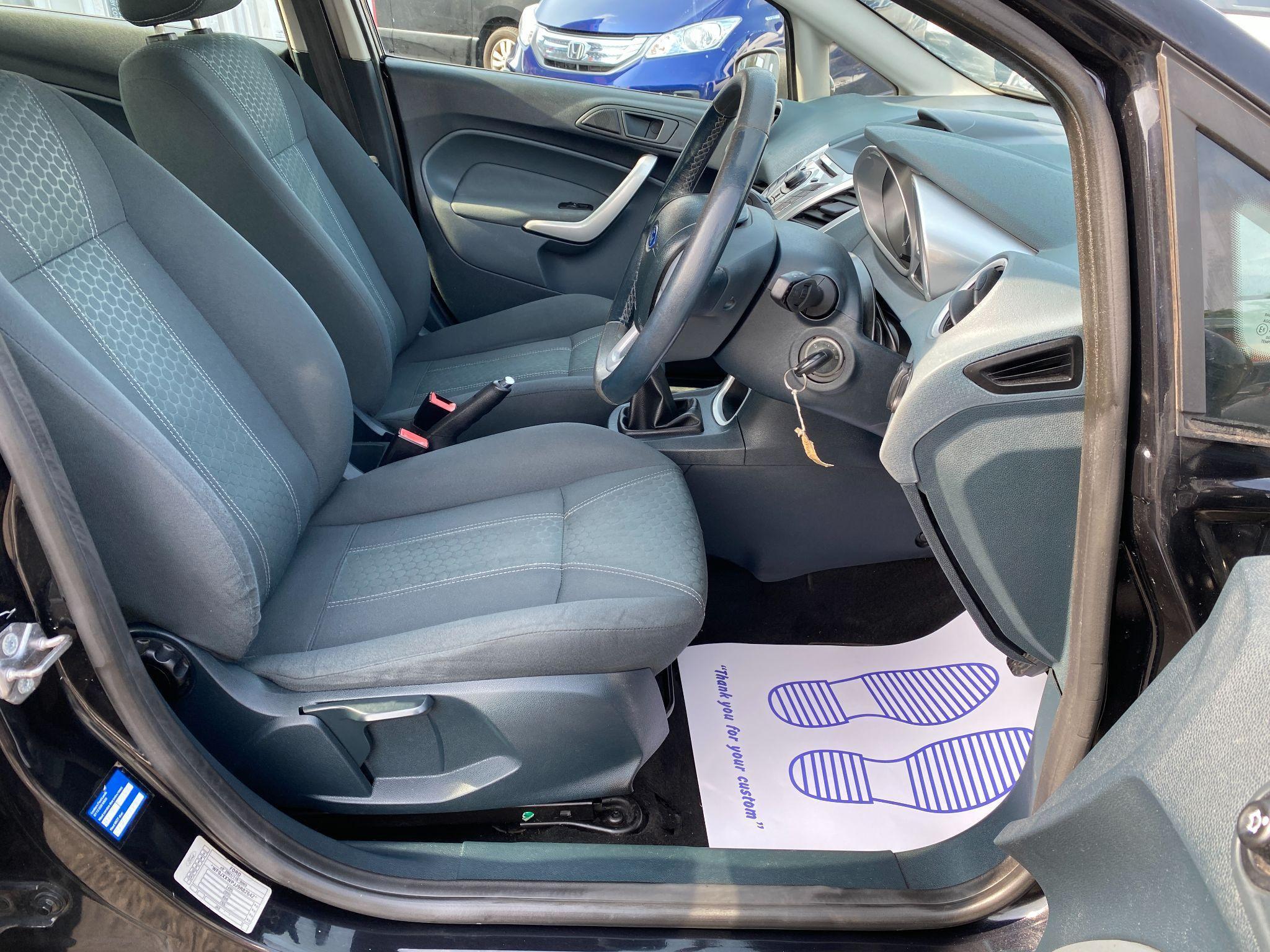 Ford Fiesta - Image 23