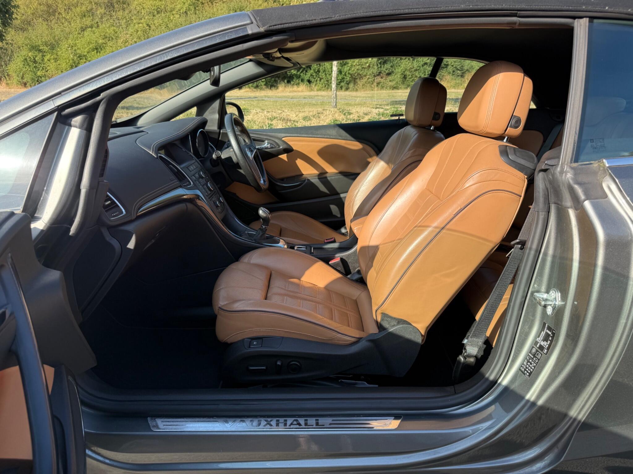 Vauxhall Cascada - Image 13
