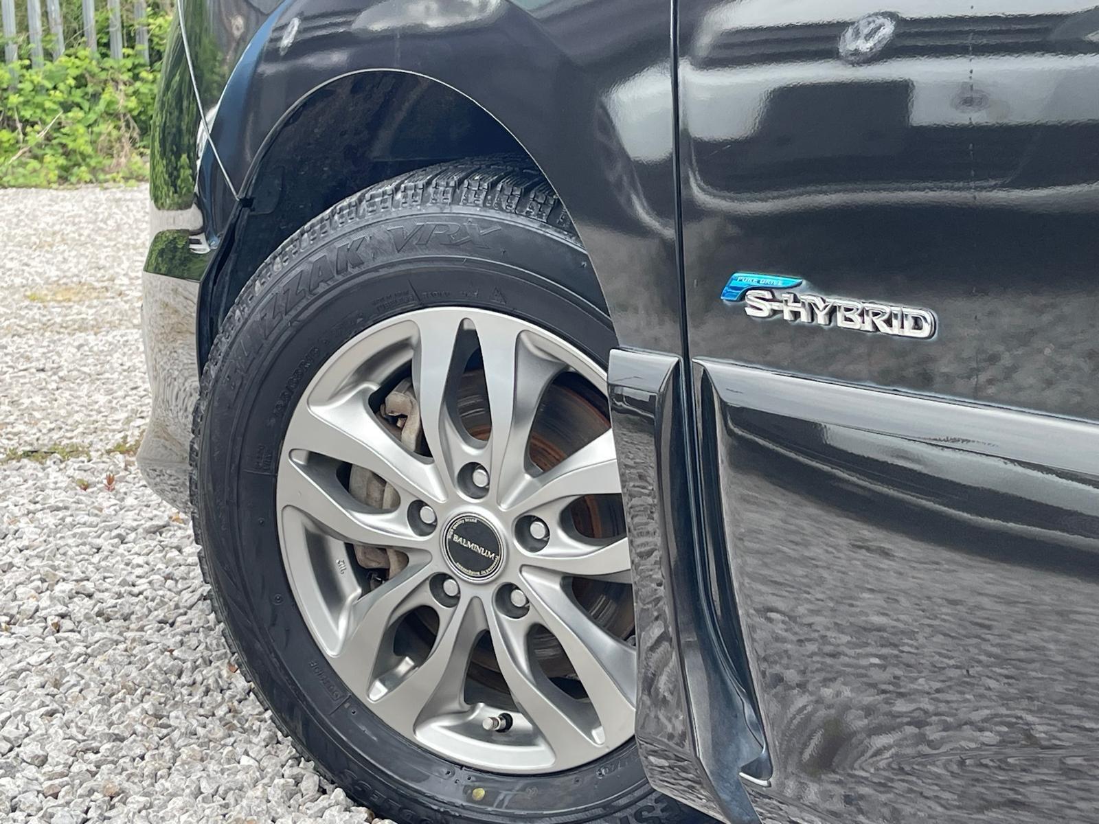 Nissan Serena - Image 37