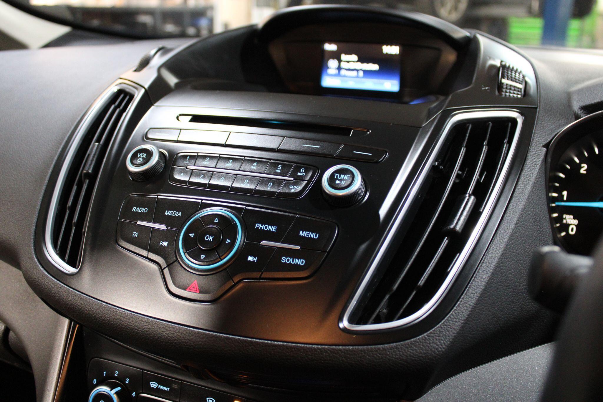 Ford C-MAX - Image 19