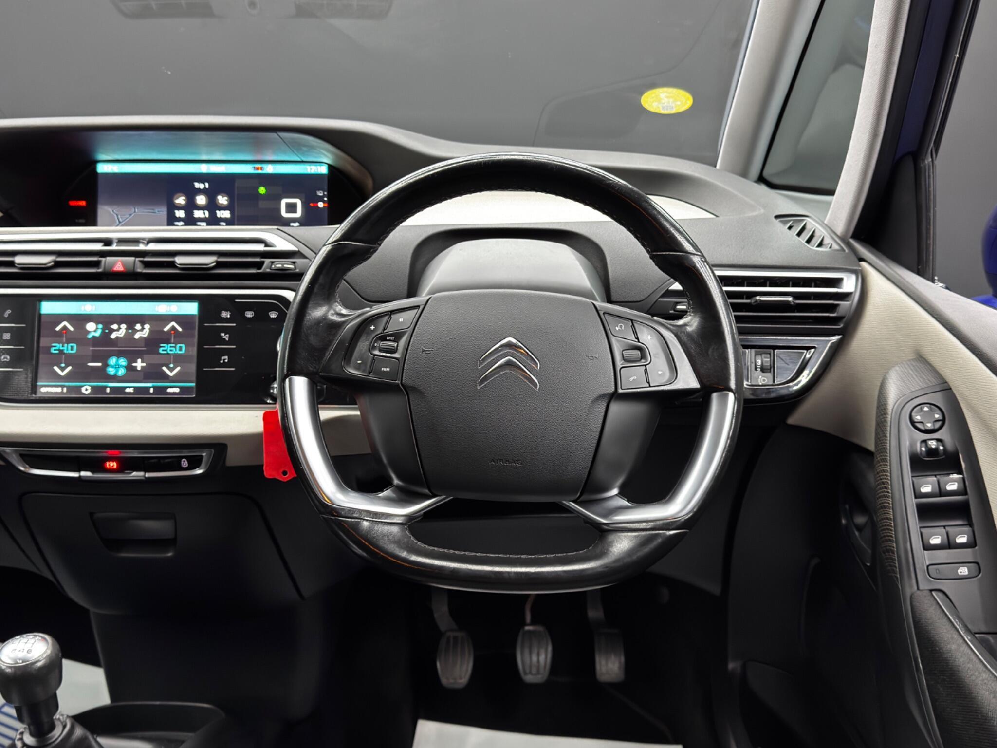 Citroen C4 Picasso - Image 18