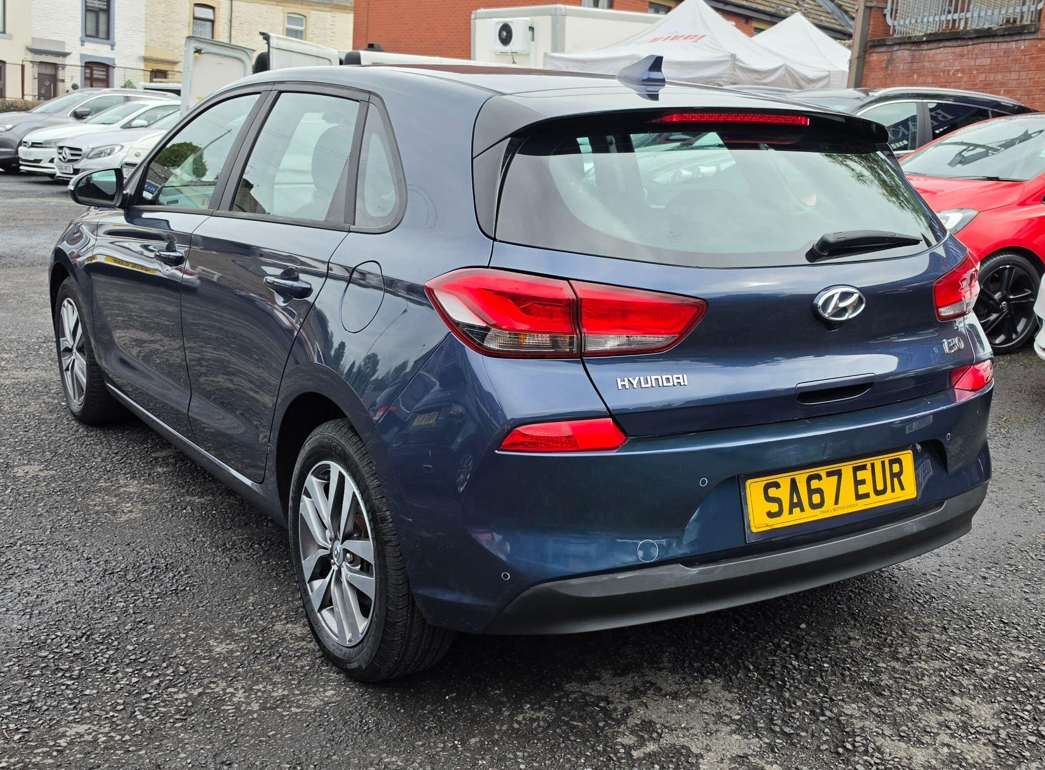 Hyundai i30 - Image 5