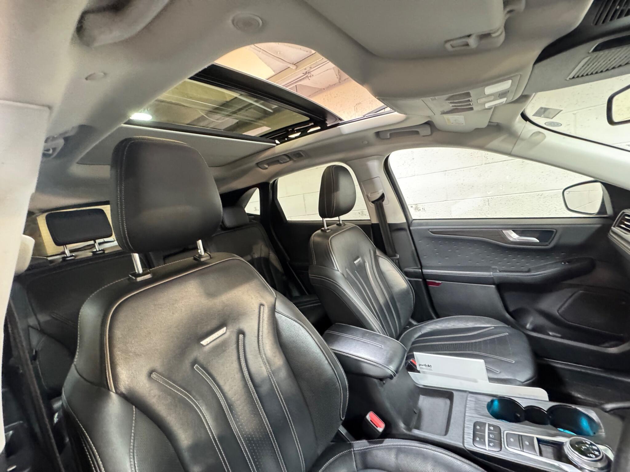 Ford Kuga - Image 12