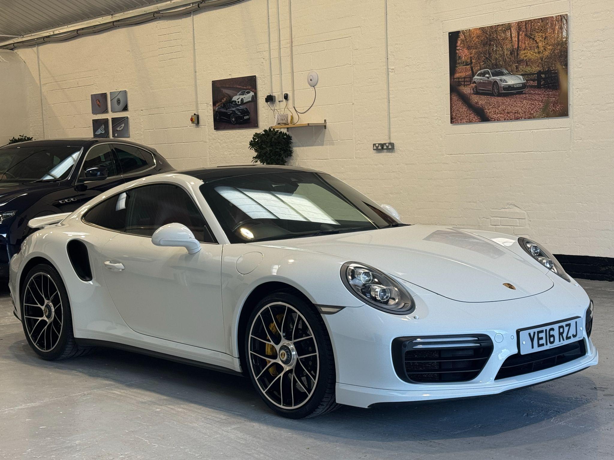 Porsche 911 - Image 10