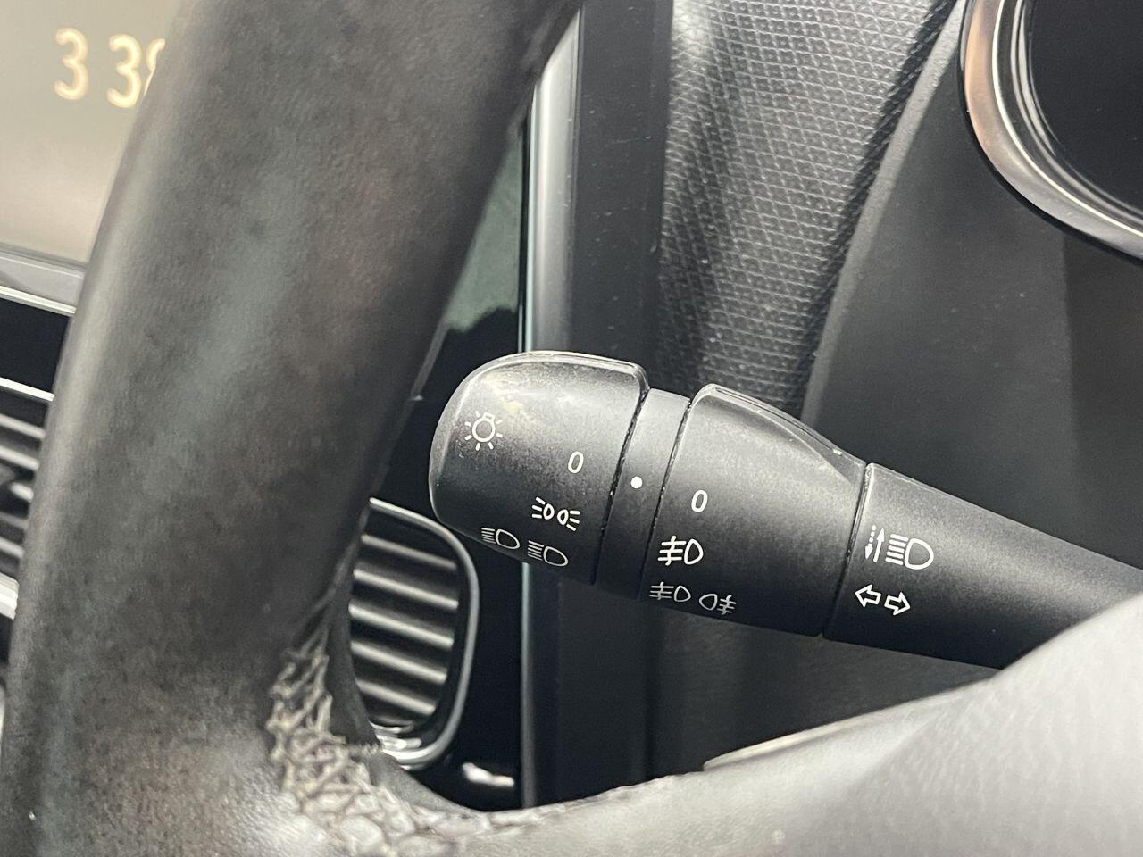 Renault Clio - Image 28