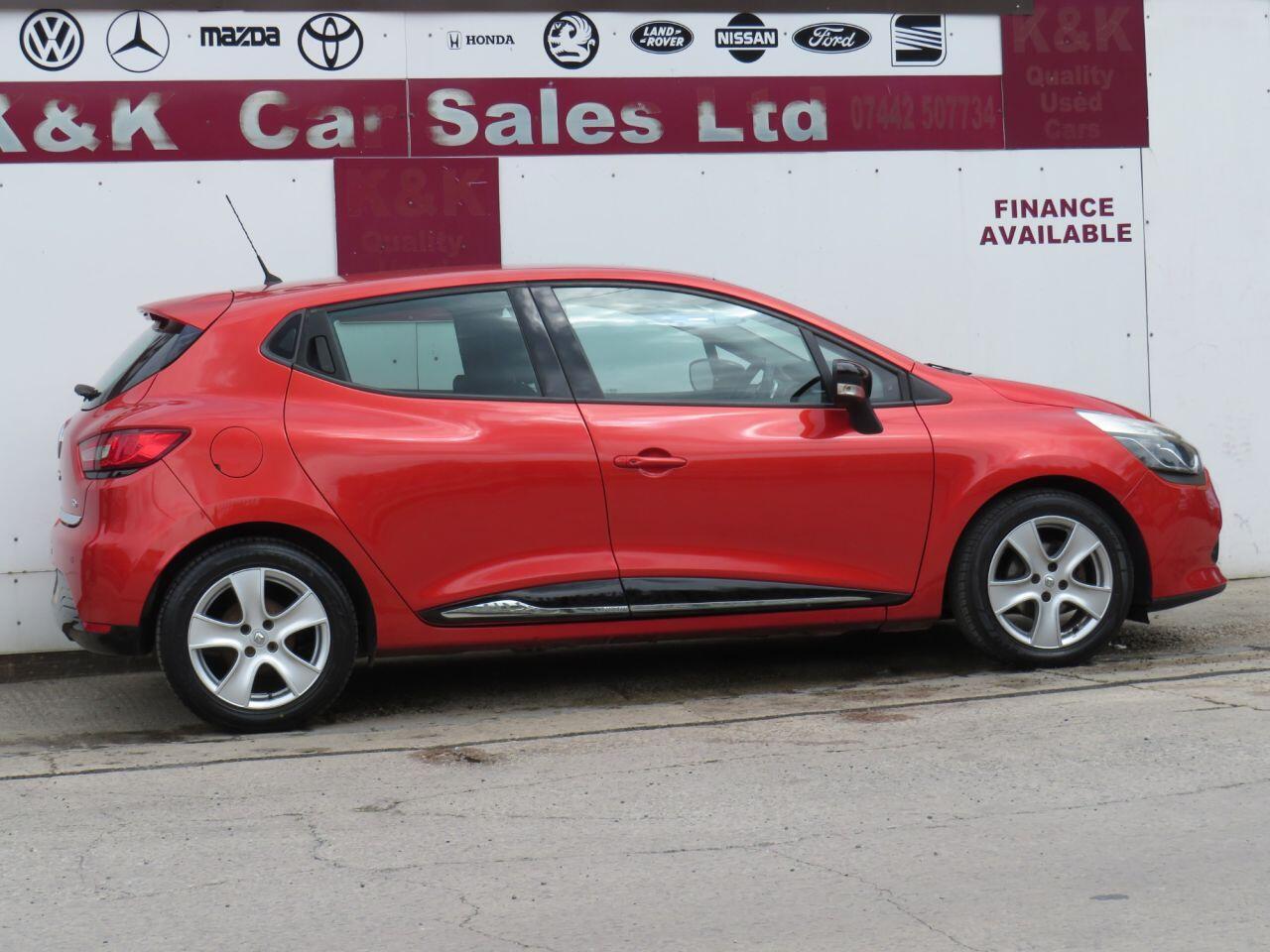 Renault Clio - Image 31