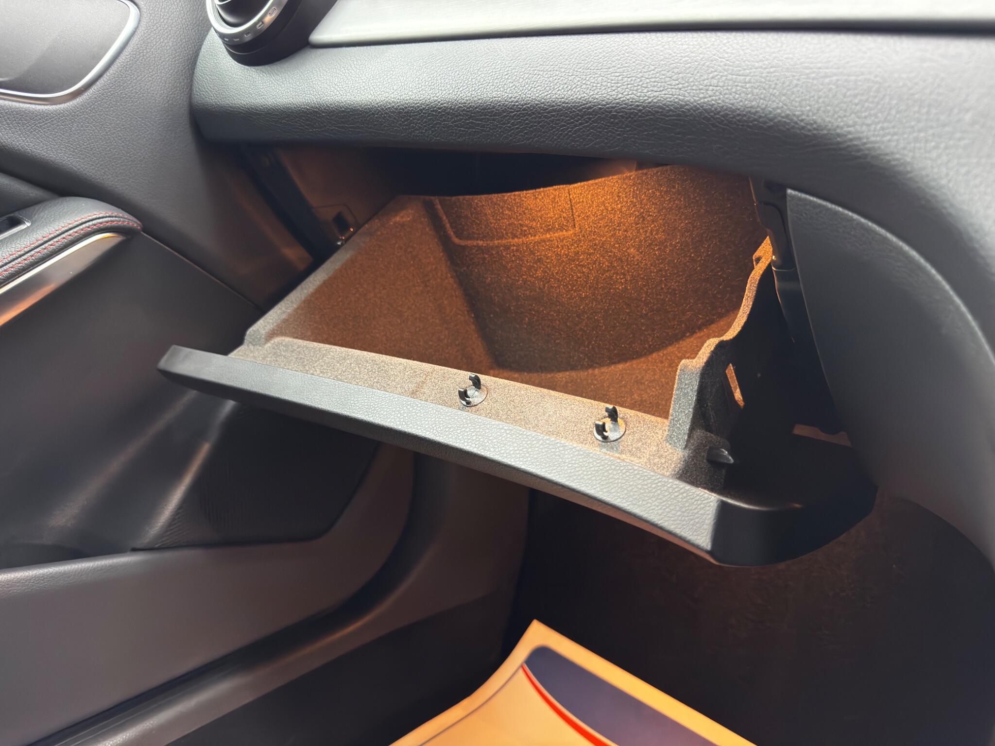 Mercedes GLA - Image 38