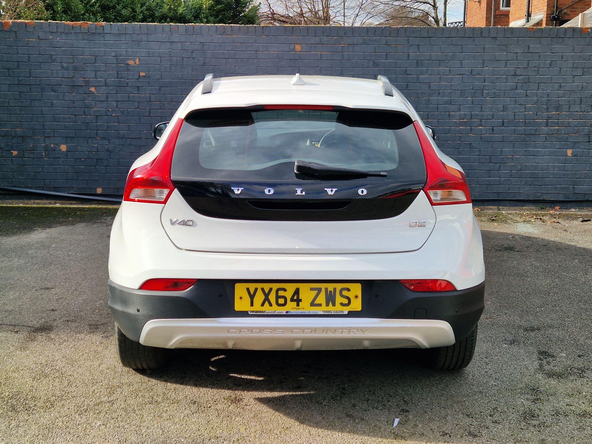 Volvo V40 CROSS COUNTRY - Image 9