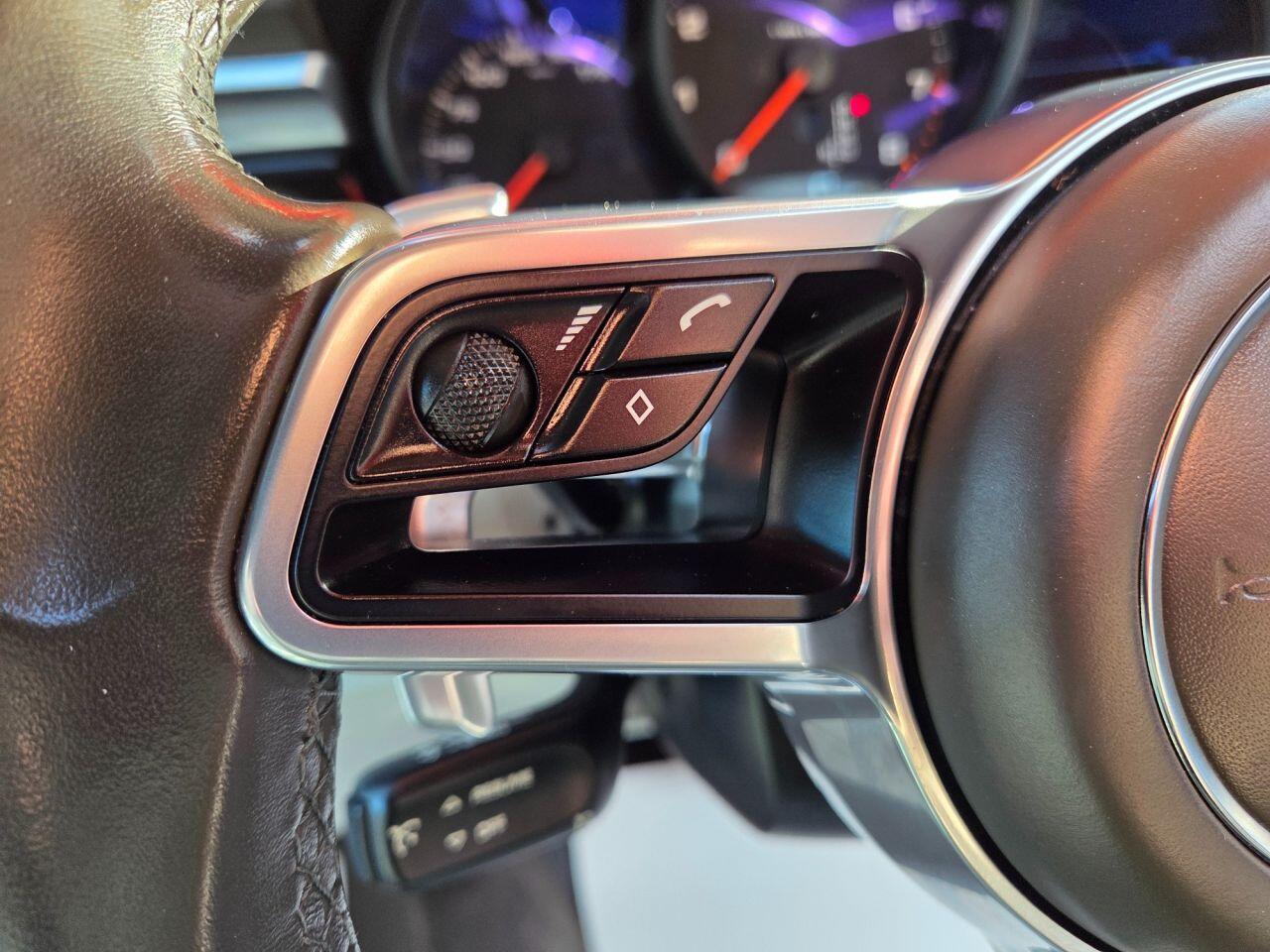 Porsche Macan - Image 30