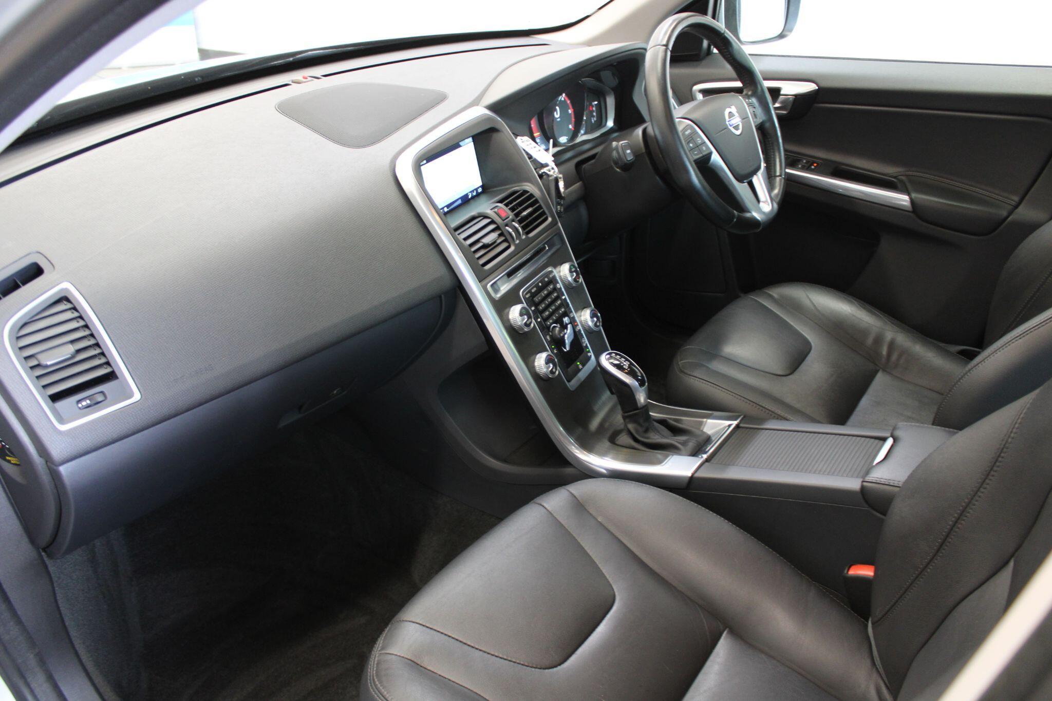 Volvo XC60 - Image 23
