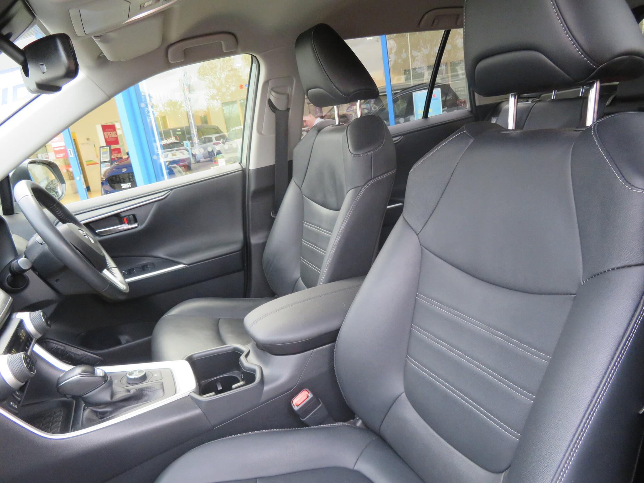 Toyota RAV4 - Image 18