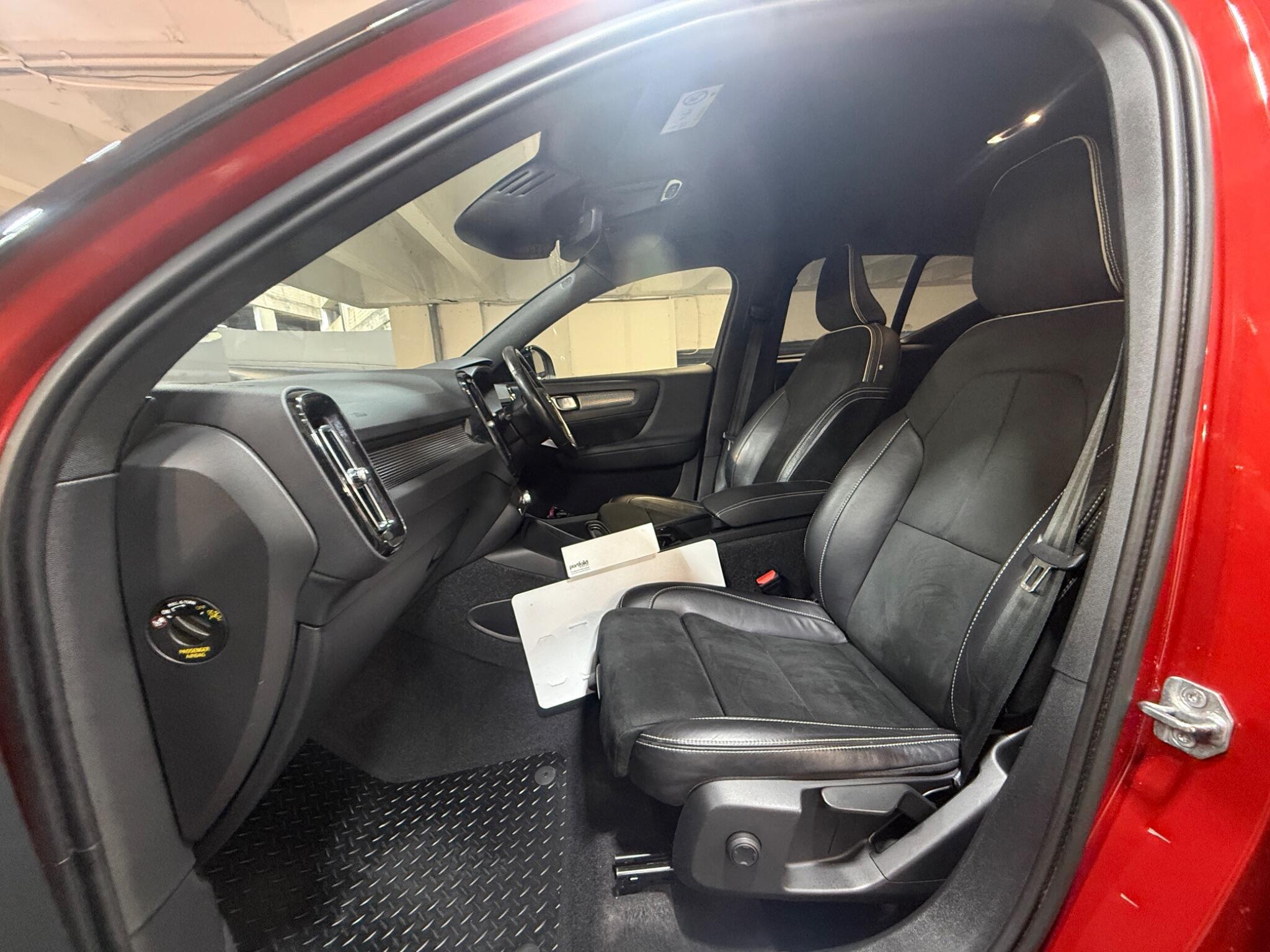 Volvo XC40 - Image 9