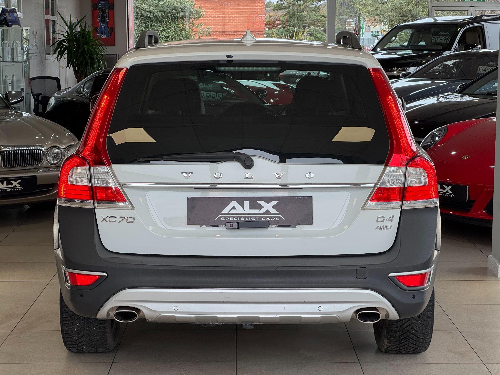 Volvo XC70 - Image 15