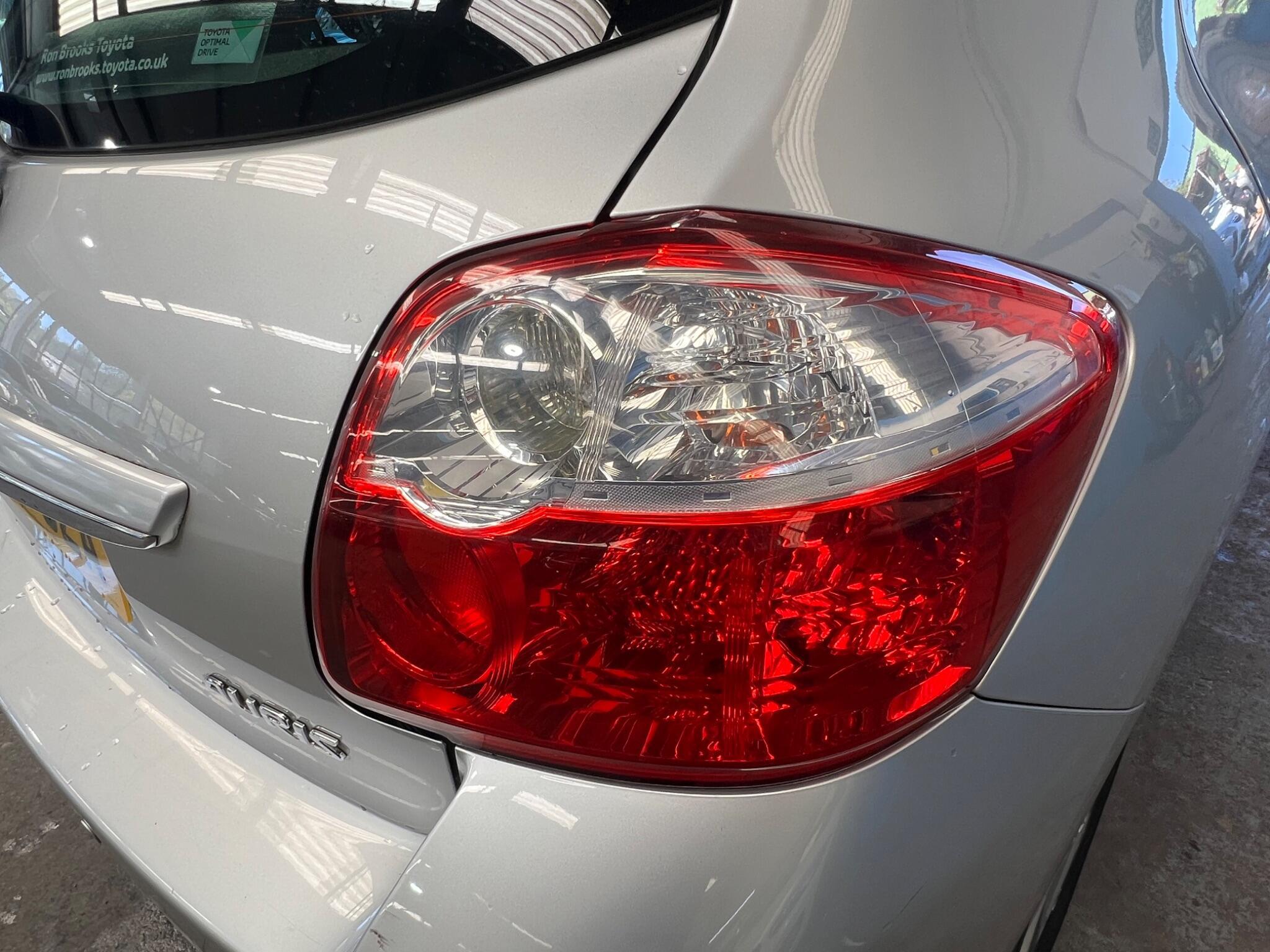 Toyota Auris - Image 13