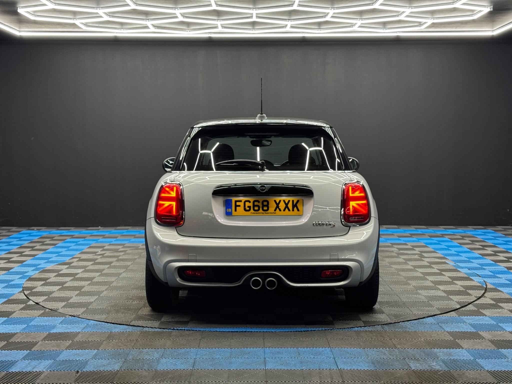 MINI Hatch - Image 6
