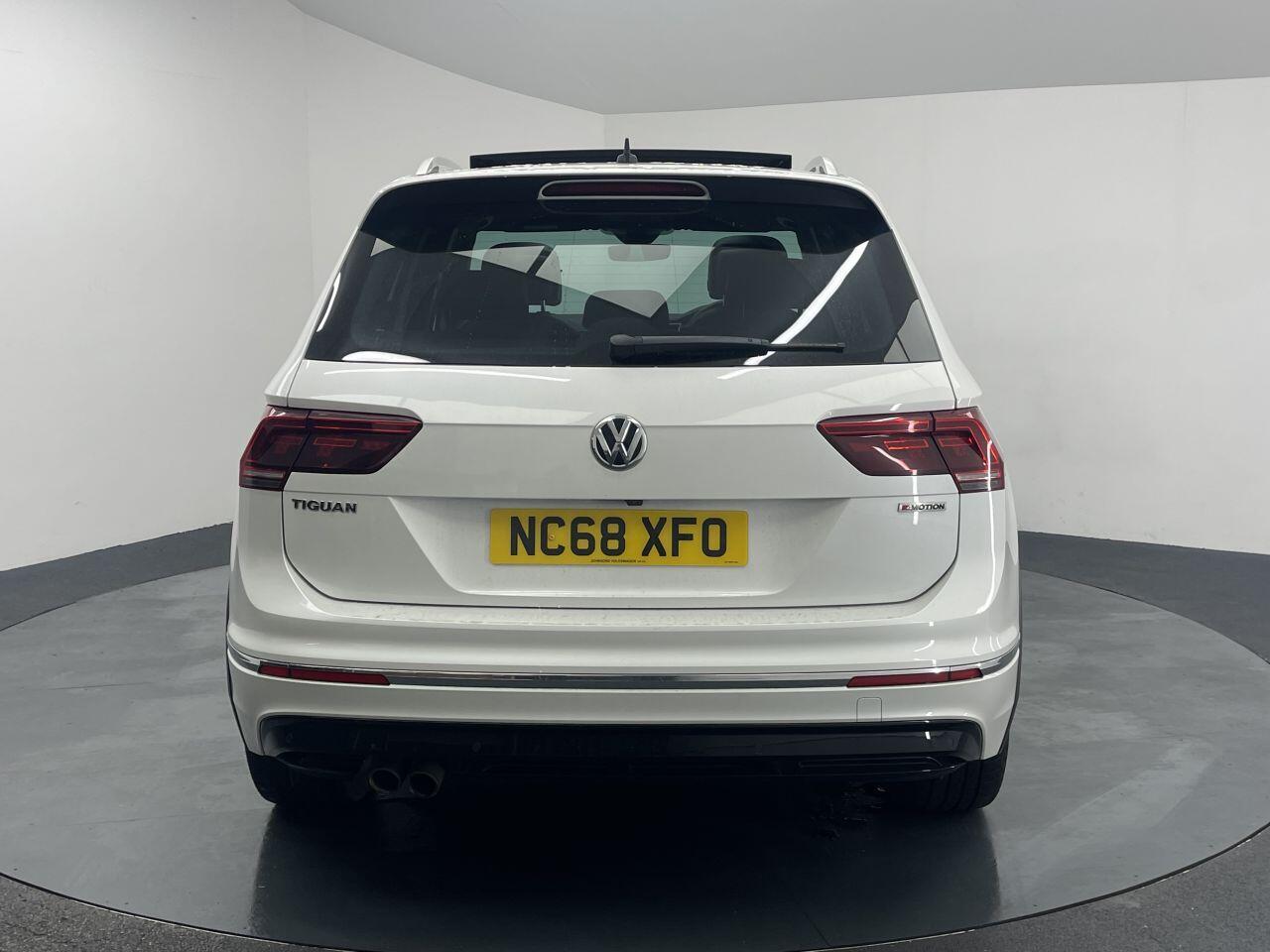 Volkswagen Tiguan - Image 13