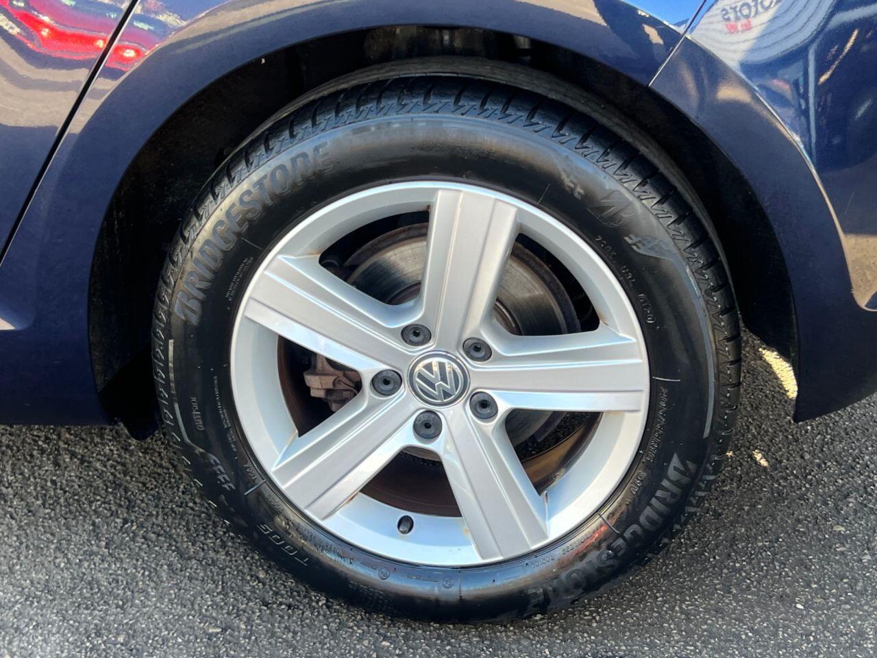 Volkswagen Golf - Image 33