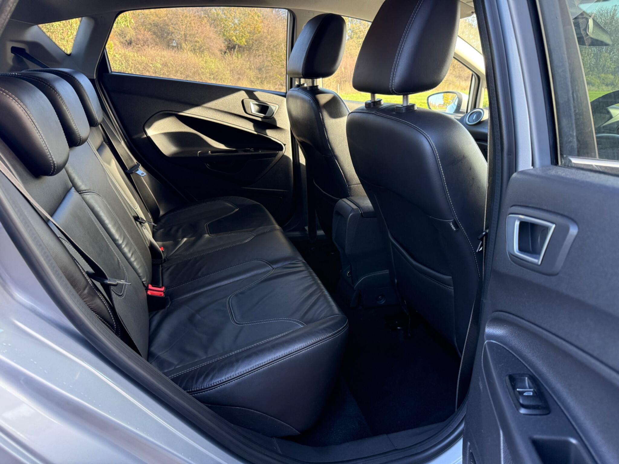 Ford Fiesta - Image 16