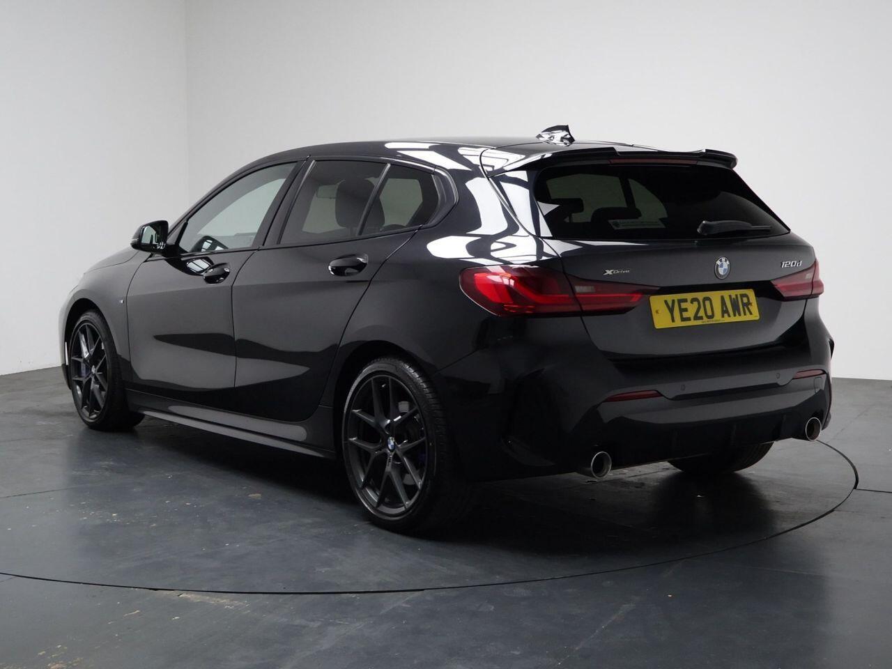 BMW 1 Series - Image 9