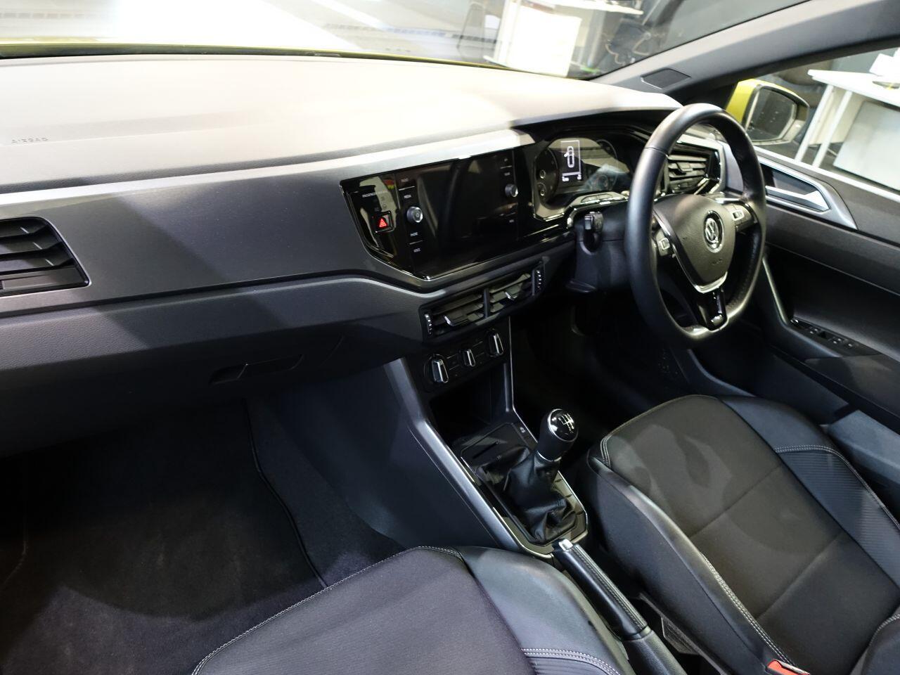 Volkswagen Polo - Image 11