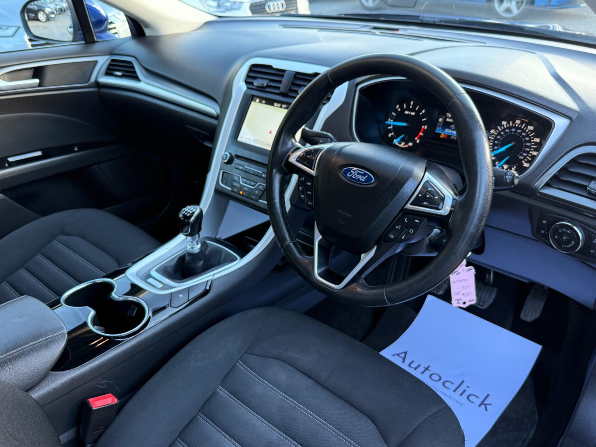 Ford Mondeo - Image 24