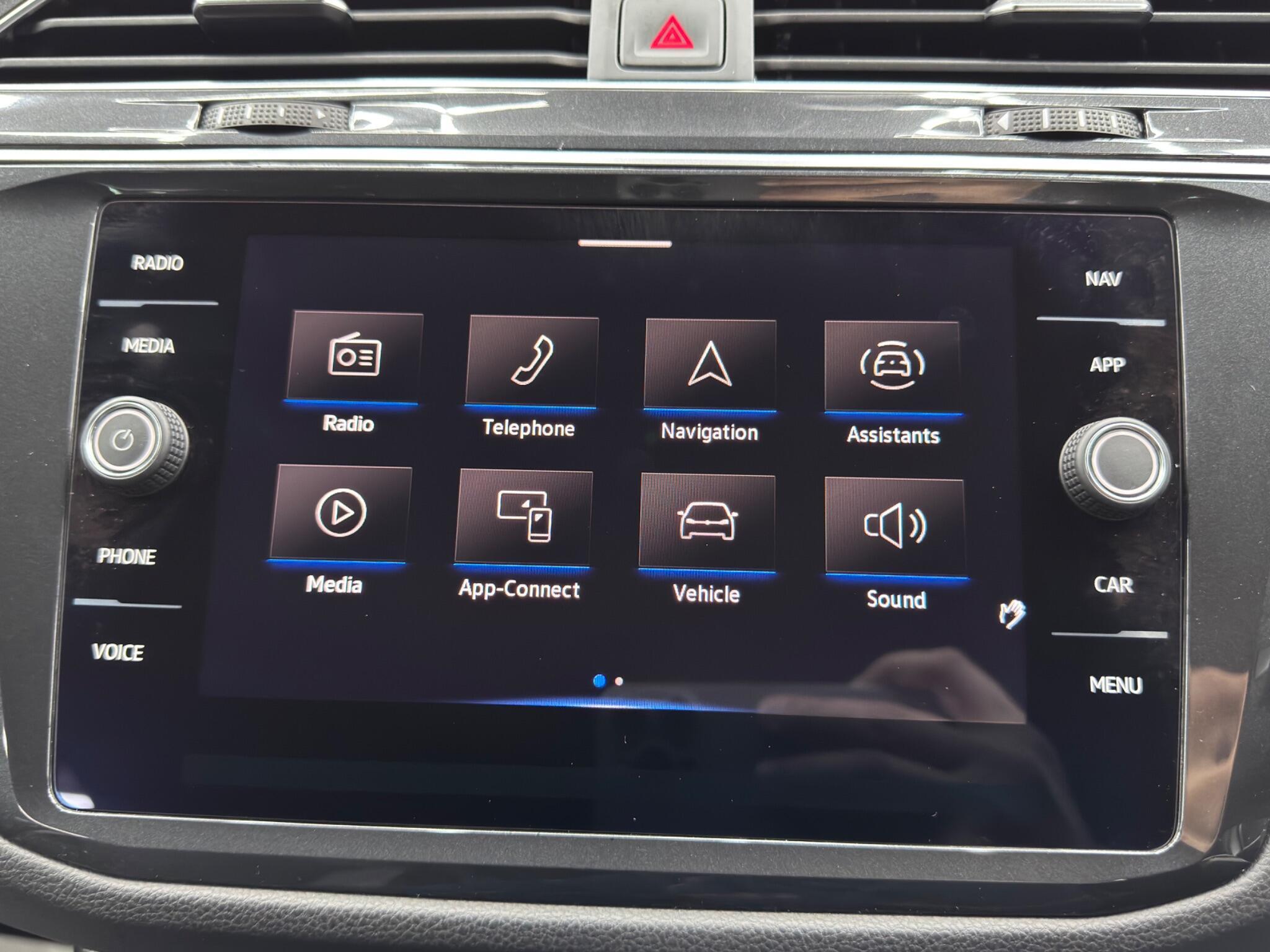 Volkswagen Tiguan - Image 31