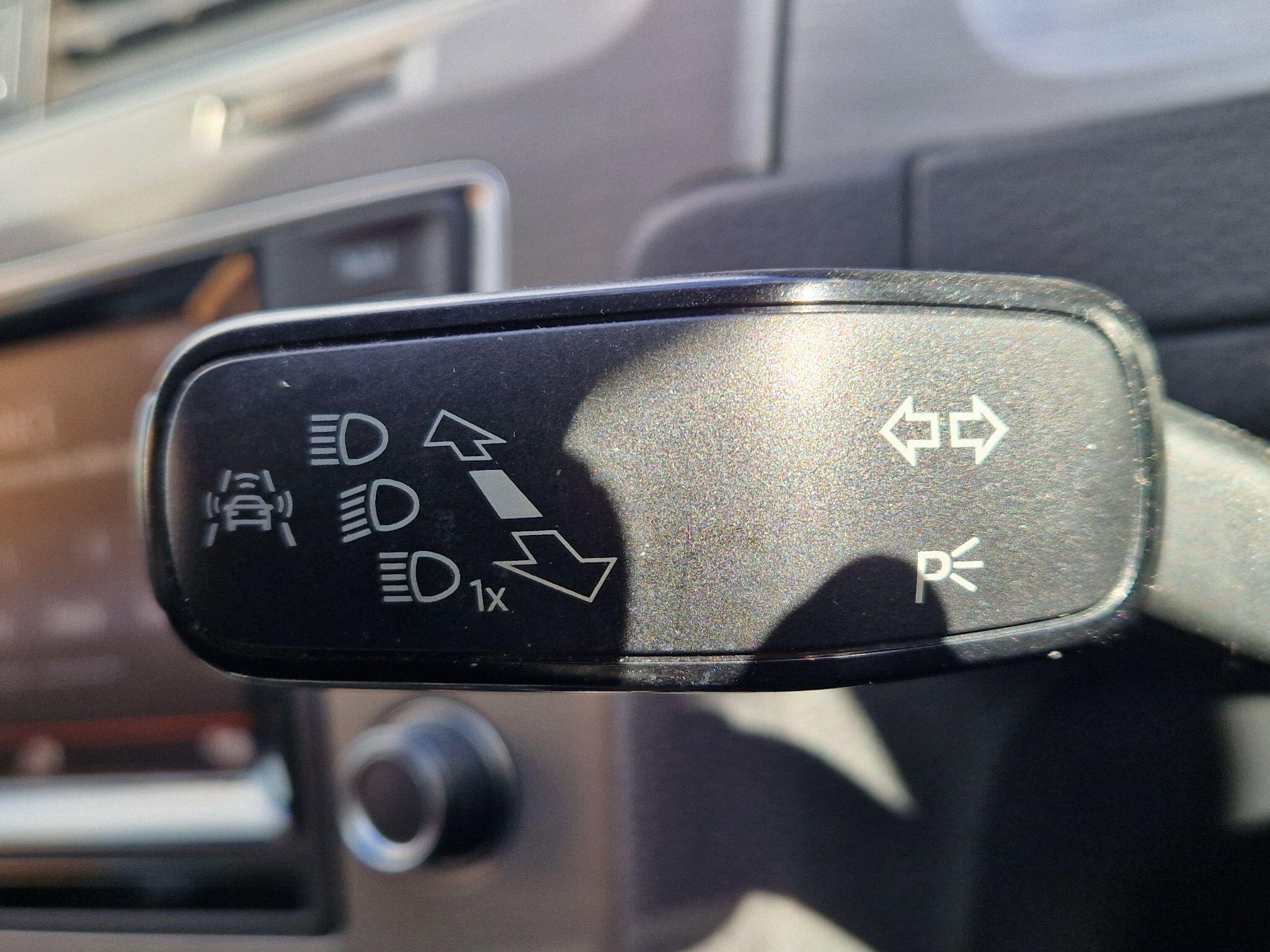 Volkswagen Golf - Image 43