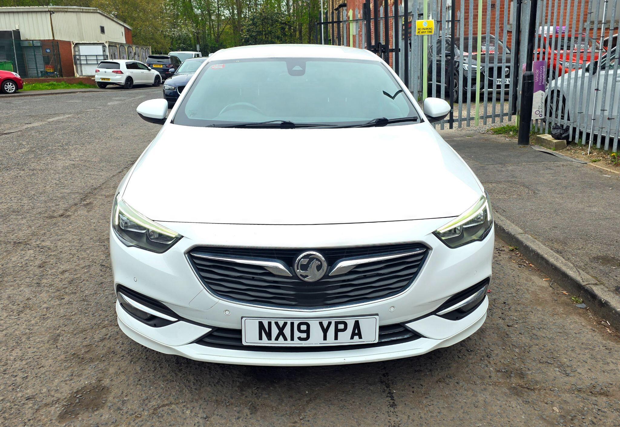 Vauxhall Insignia - Image 2