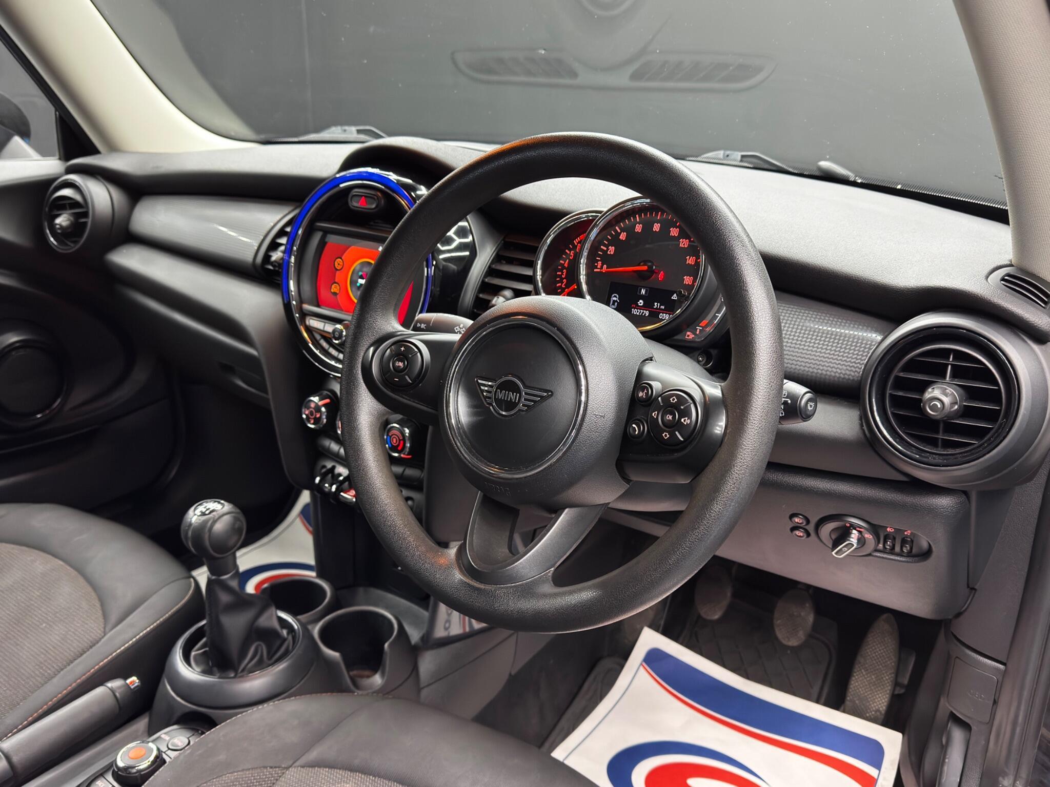 MINI Hatch - Image 9