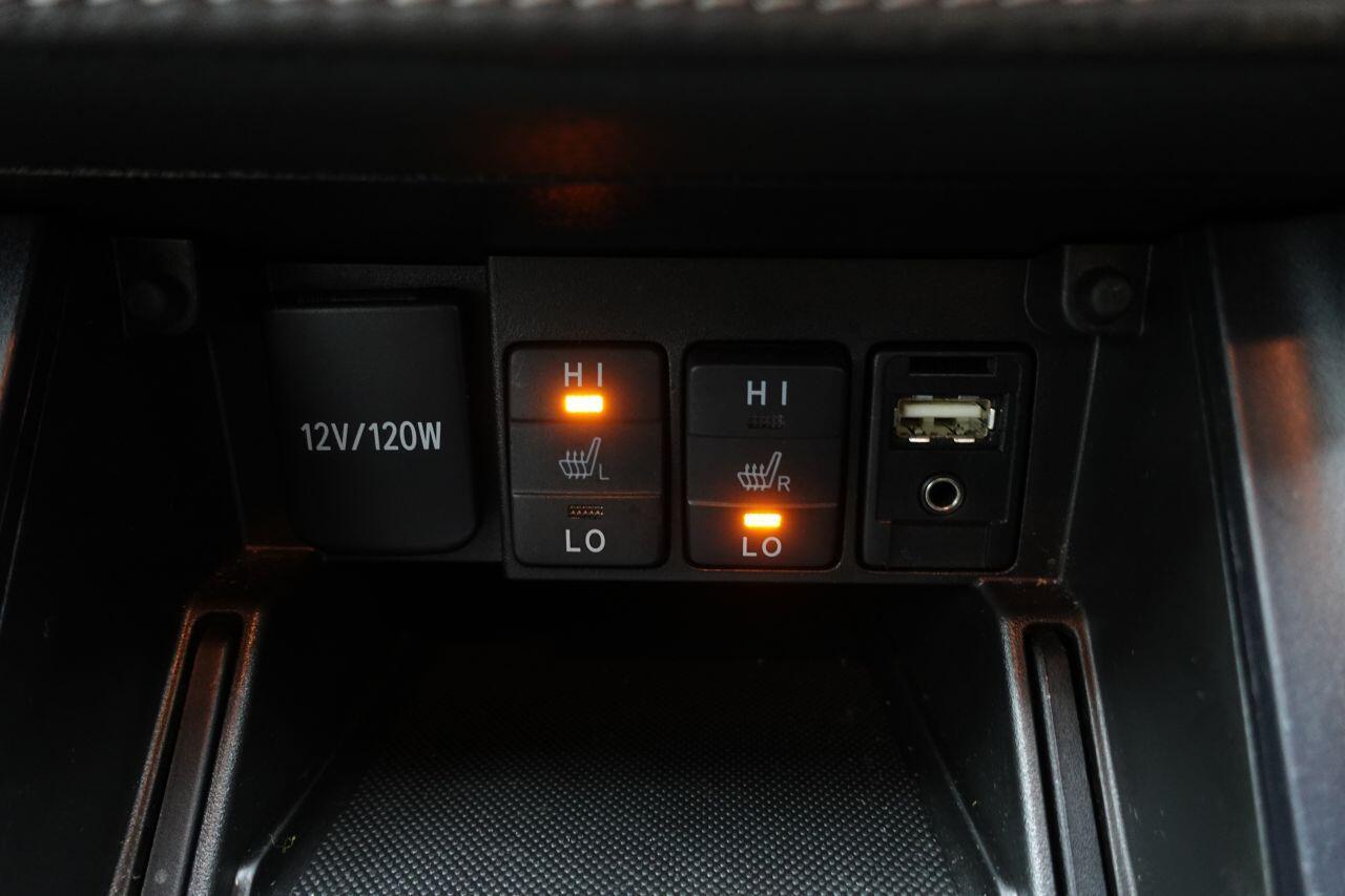 Toyota Auris - Image 21