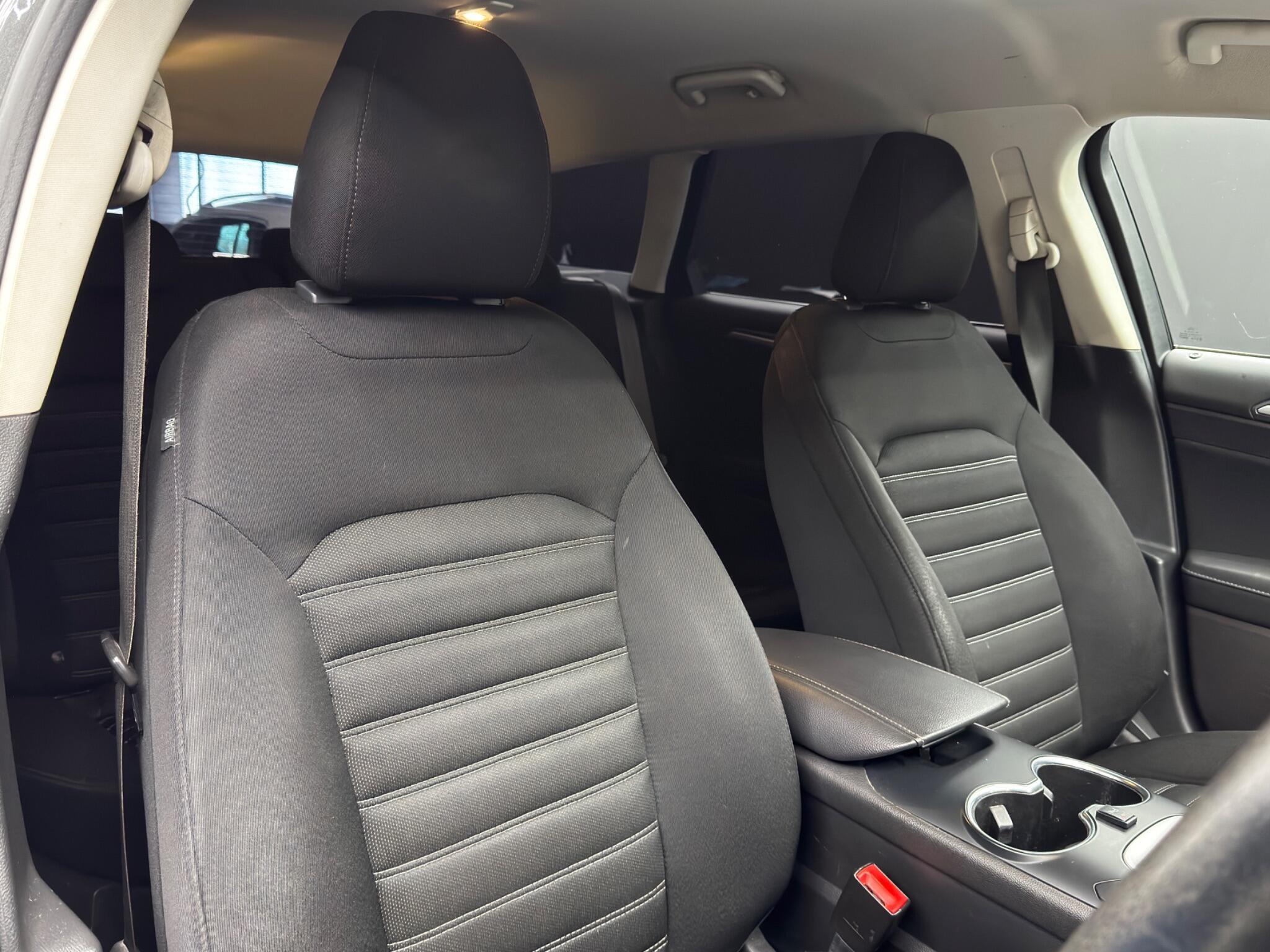 Ford Mondeo - Image 12