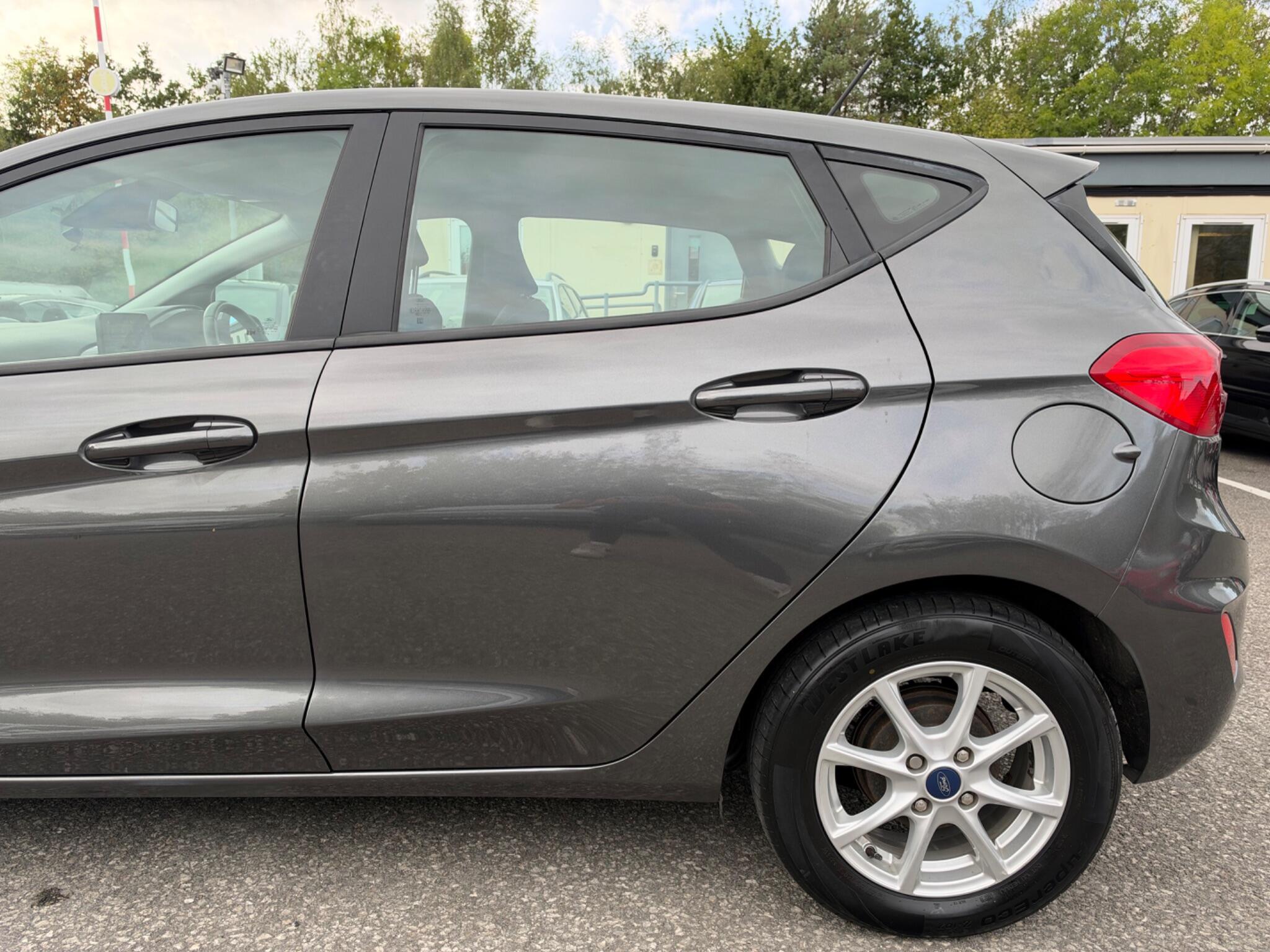 Ford Fiesta - Image 7