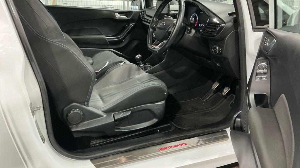 Ford Fiesta - Image 2