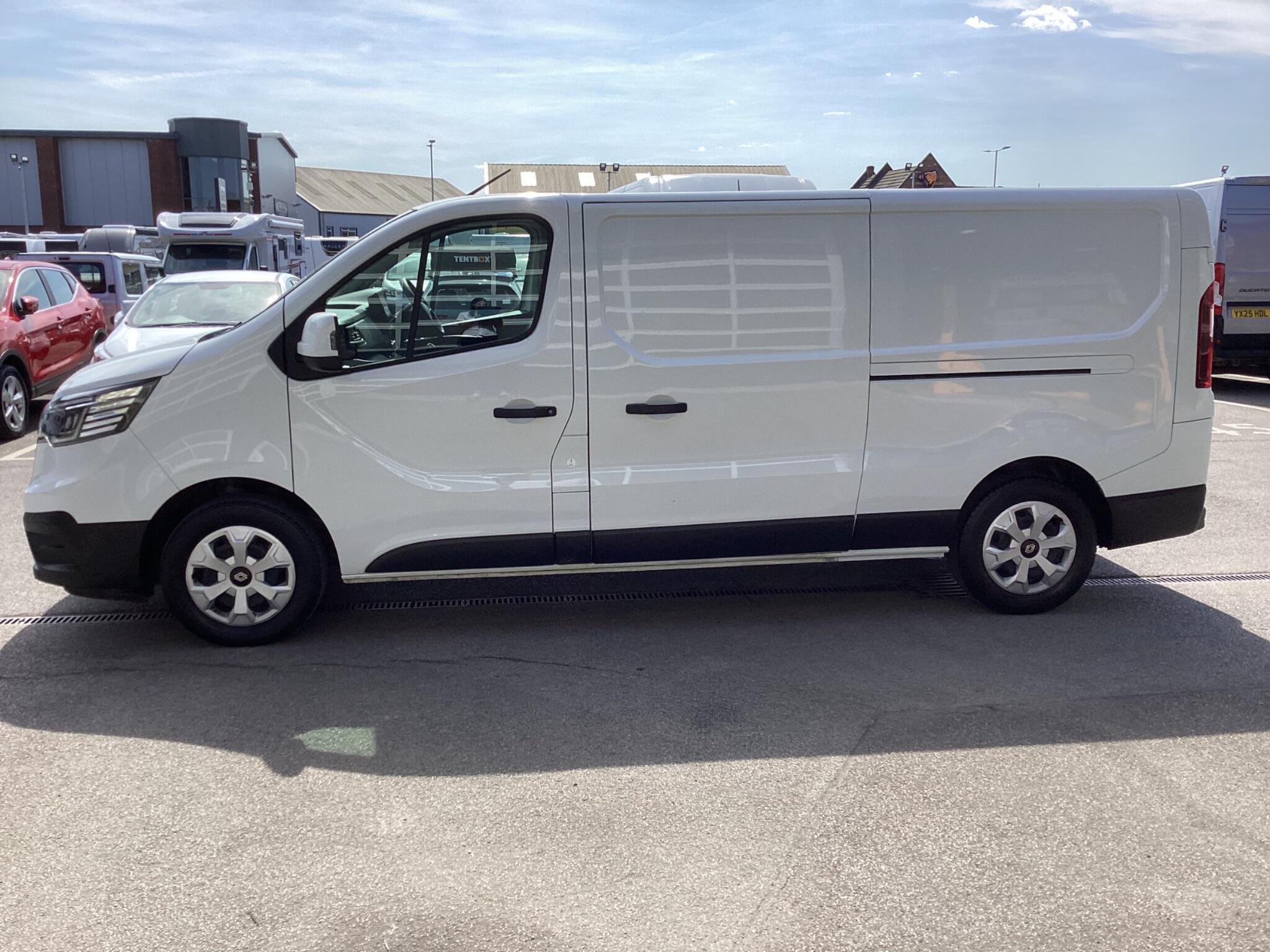 Renault Trafic - Image 4