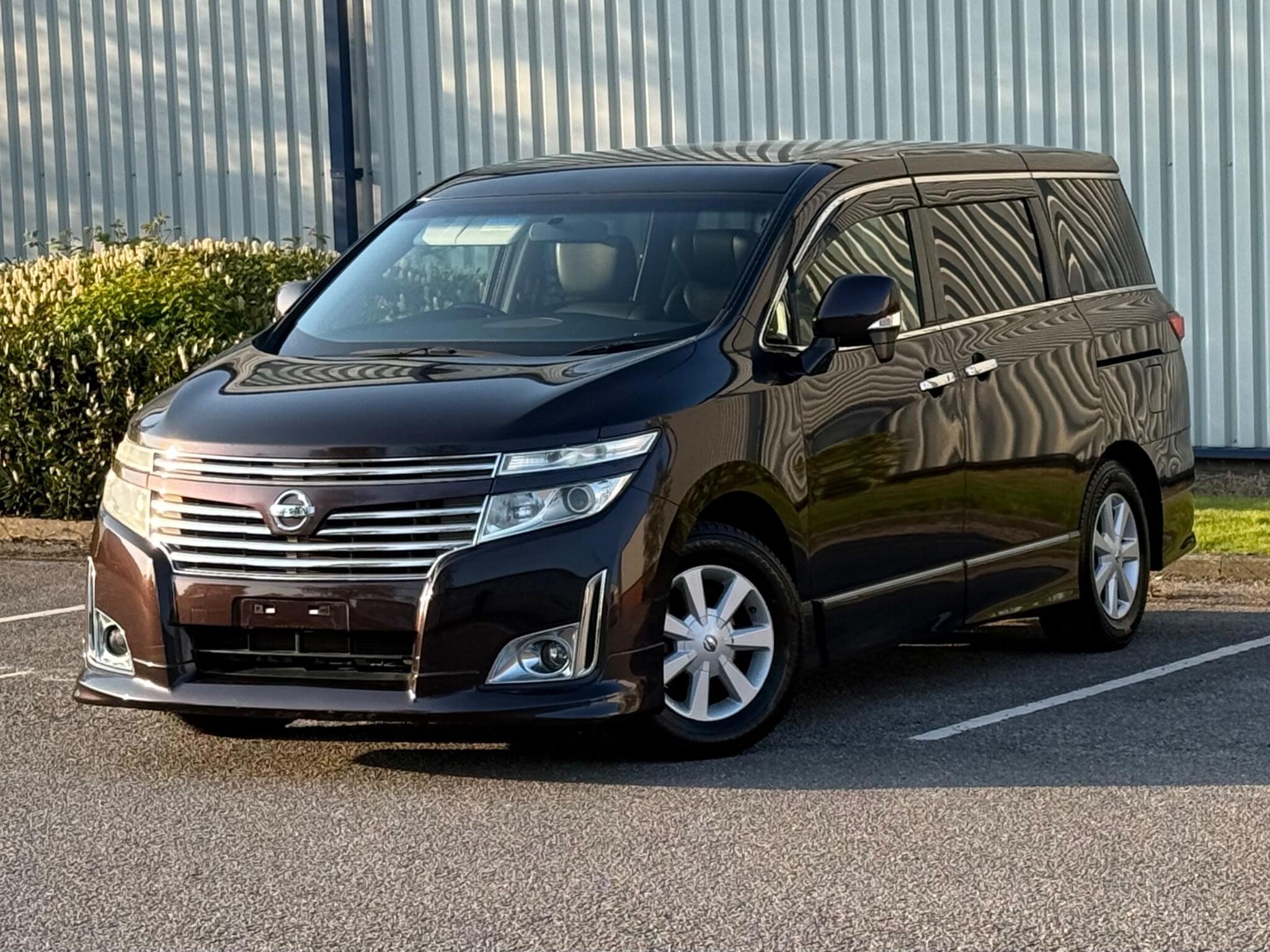 Nissan Elgrand - Image 5