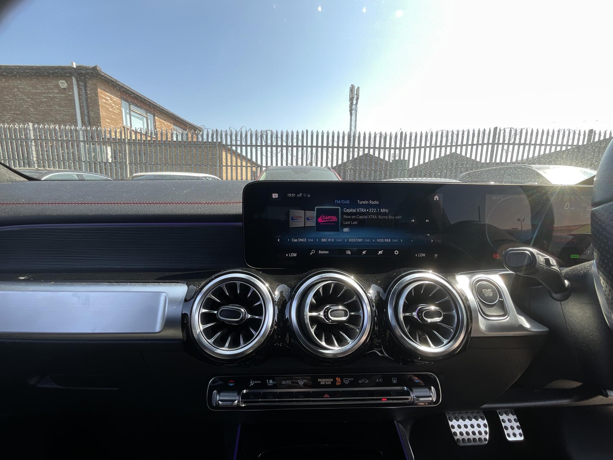 Mercedes Eqb - Image 9