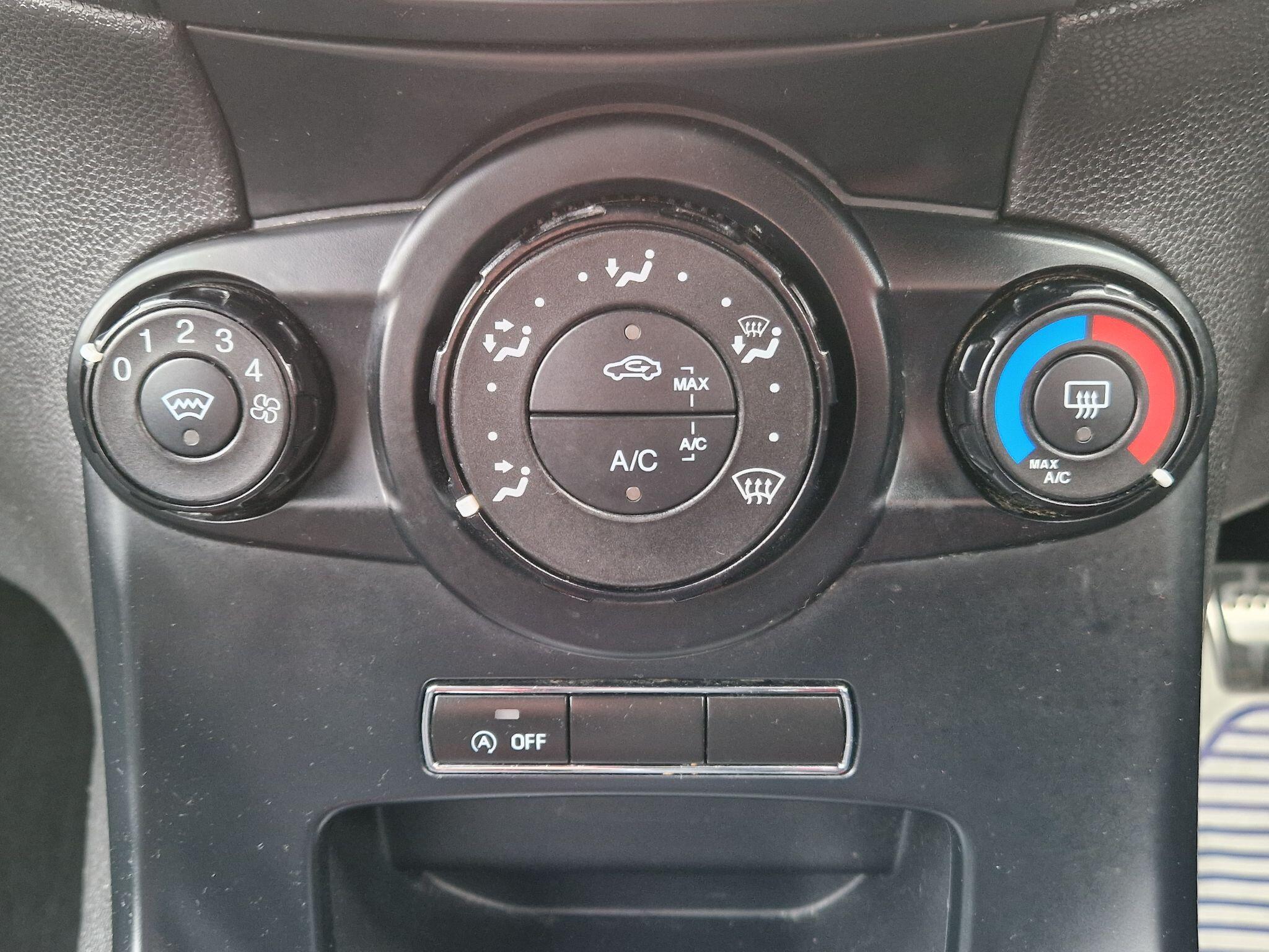 Ford Fiesta - Image 36