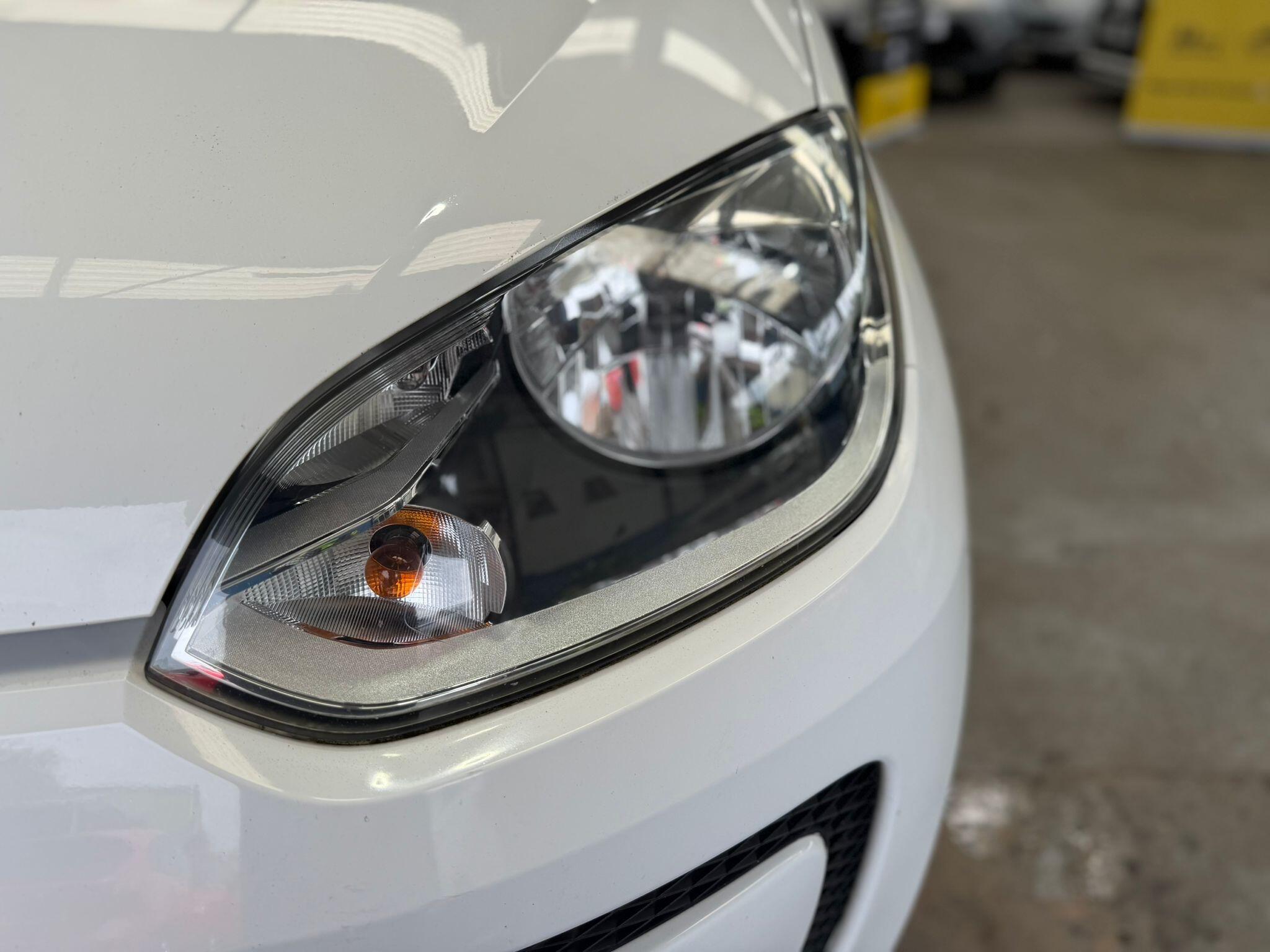 Volkswagen up! - Image 12