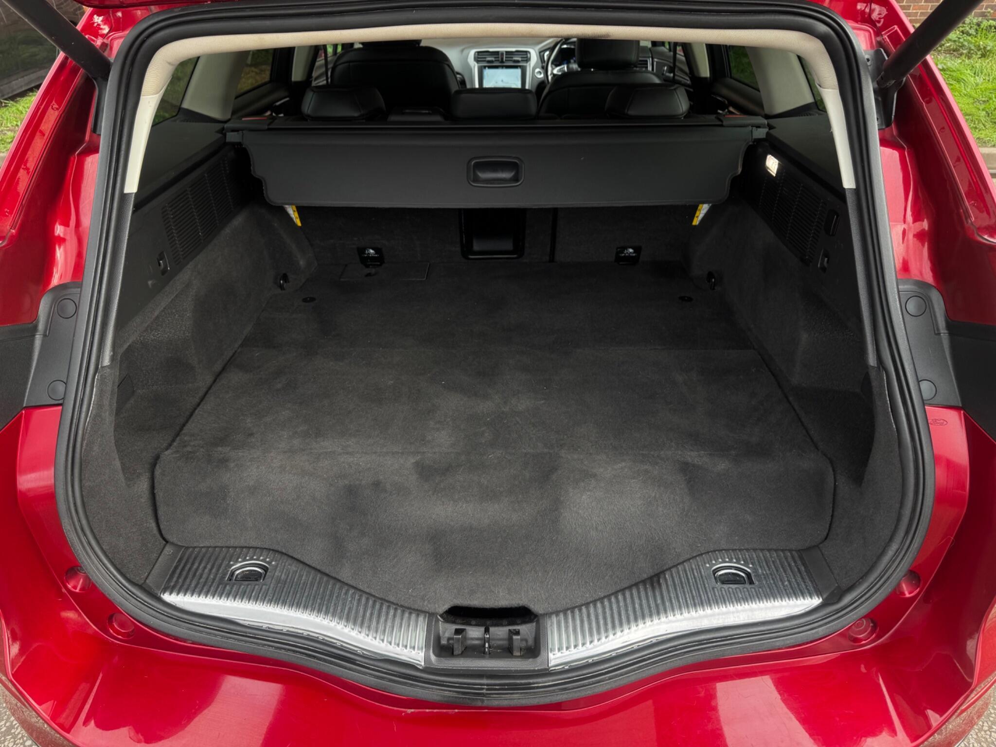 Ford Mondeo - Image 18